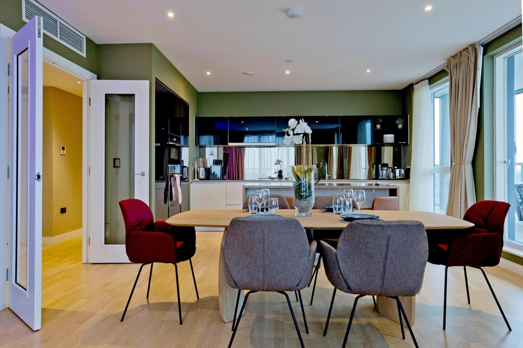 Apartment Luxury 360 Penthouse With Gym & Parking *