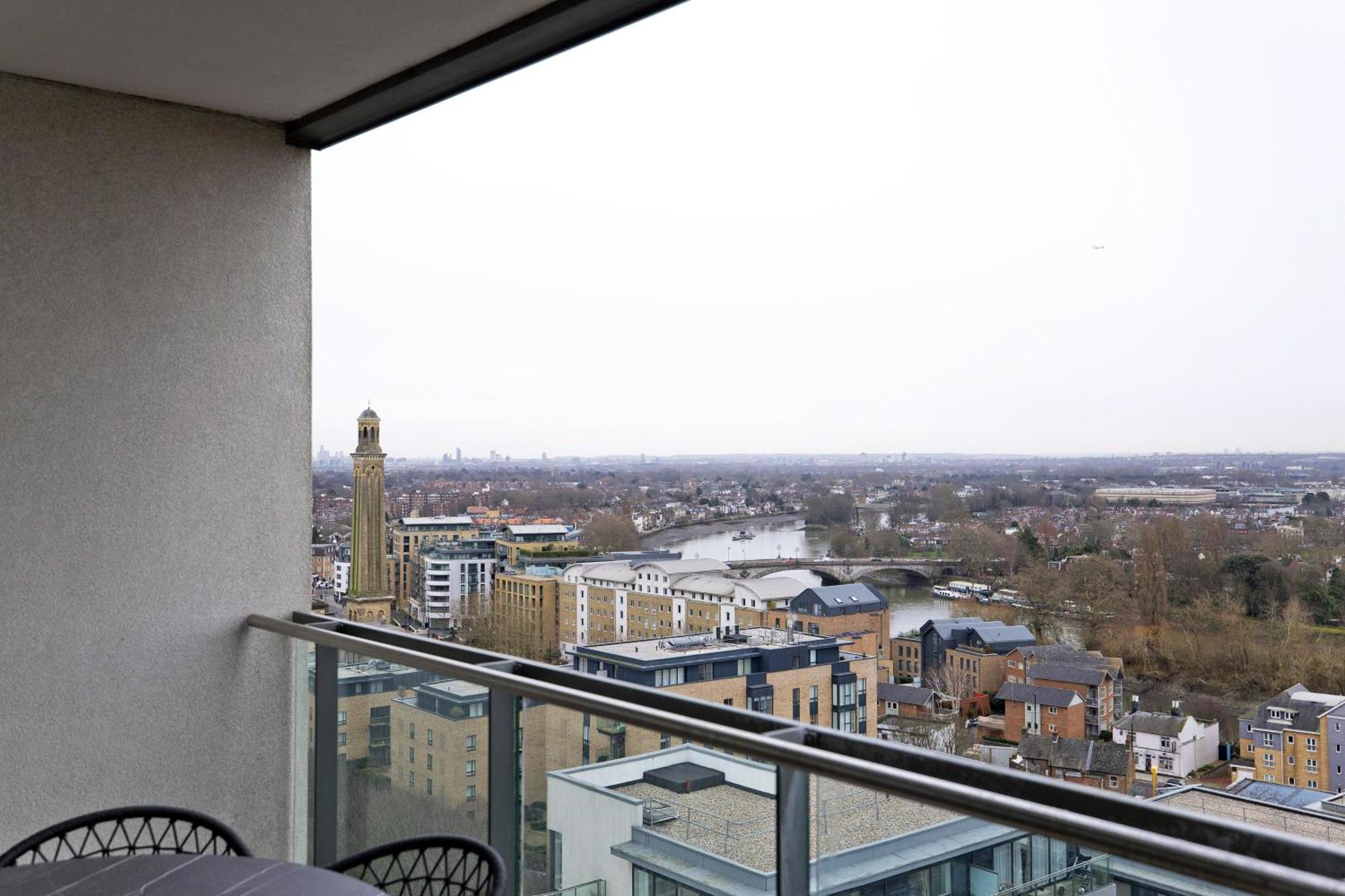 Apartment Luxury 360 Penthouse With Gym & Parking London