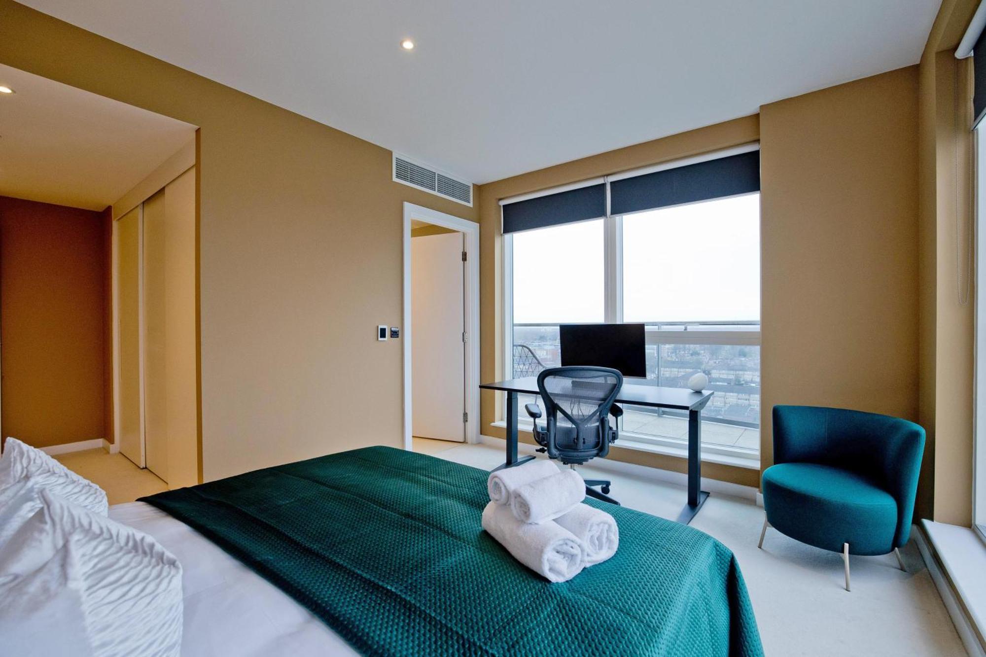 Apartment Luxury 360 Penthouse With Gym & Parking *