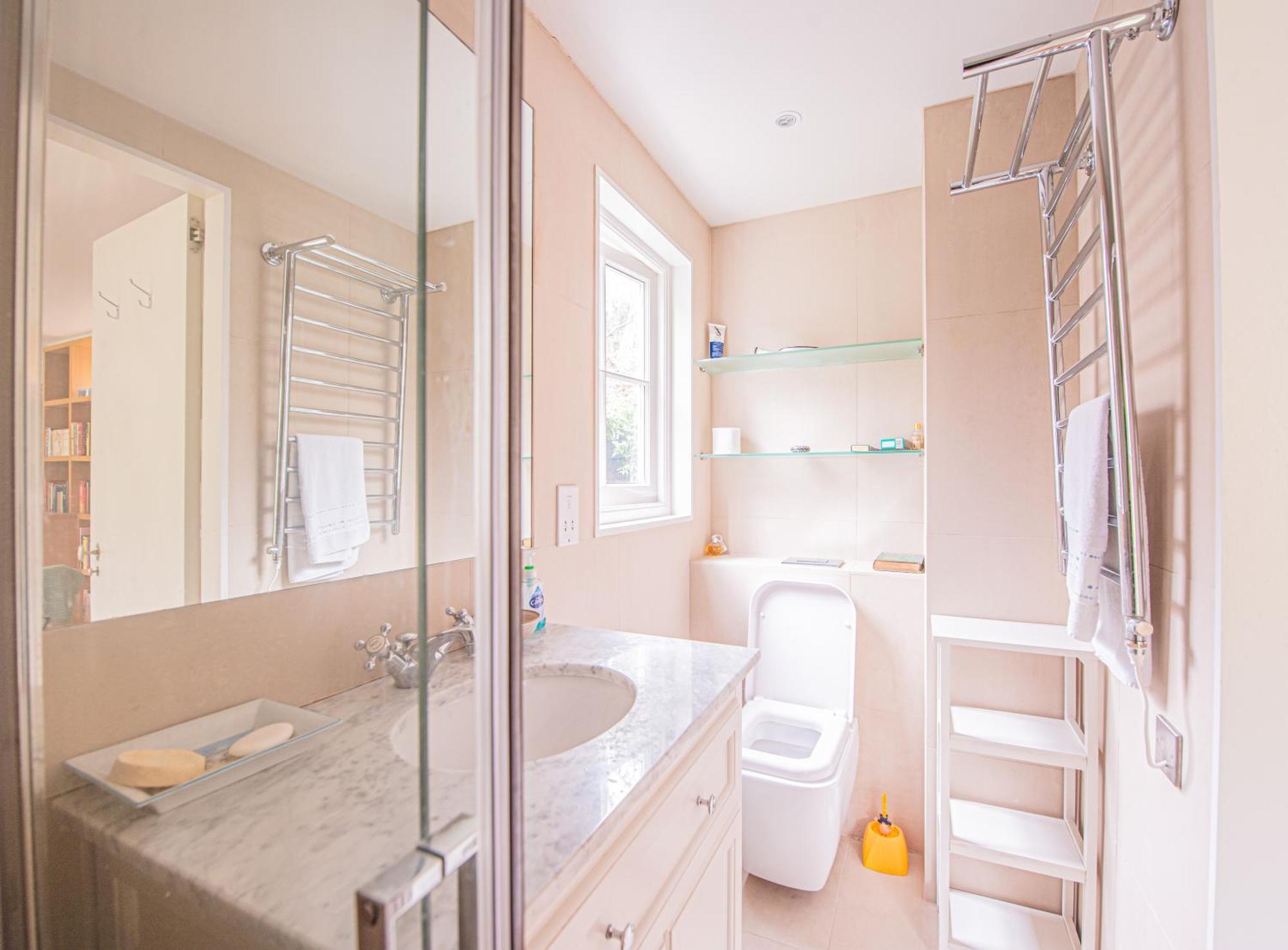Cute Cosy Easy Access To Ldn Apartment London