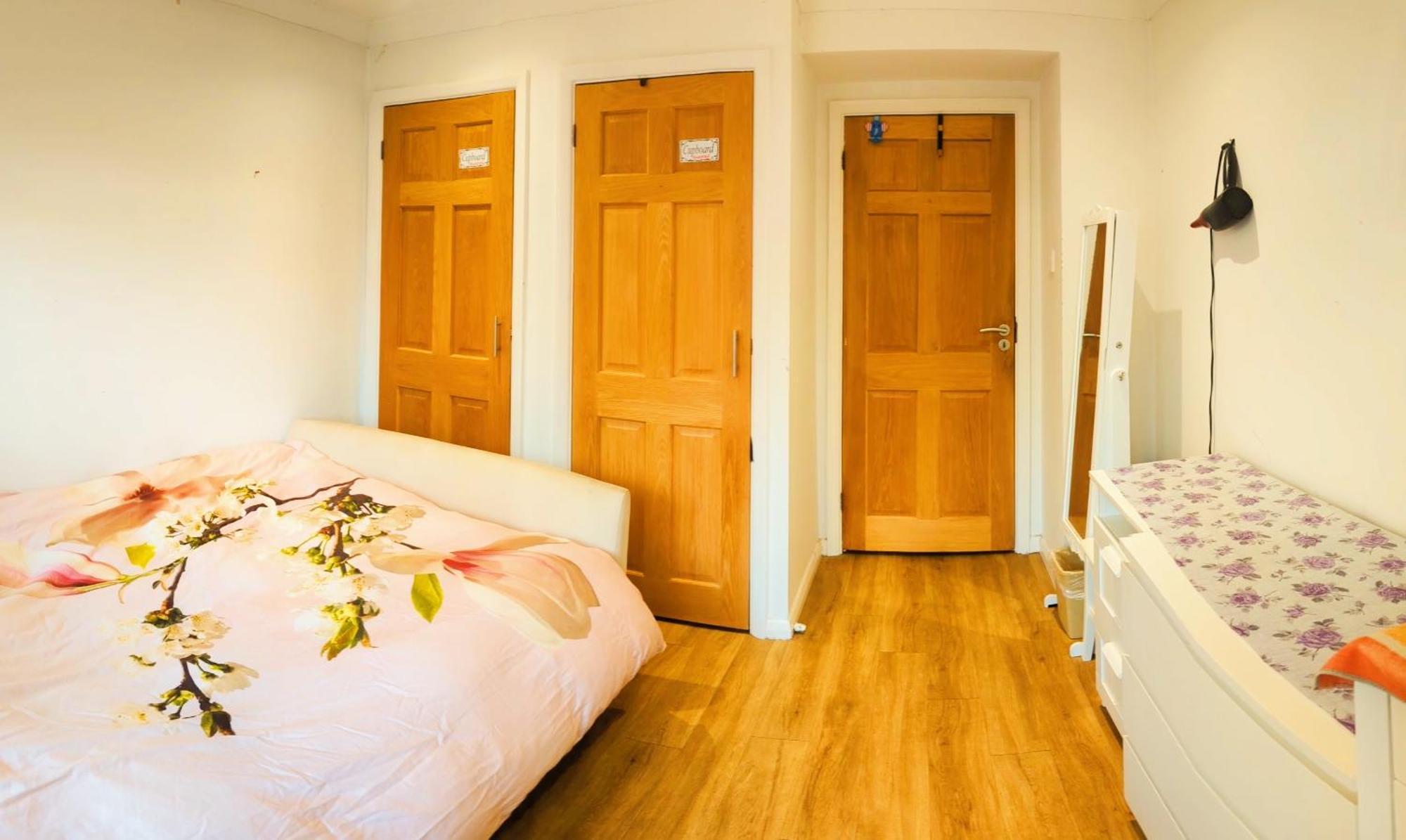 Habitación en casa particular Double Bedrooms, Close To Tube Stations *