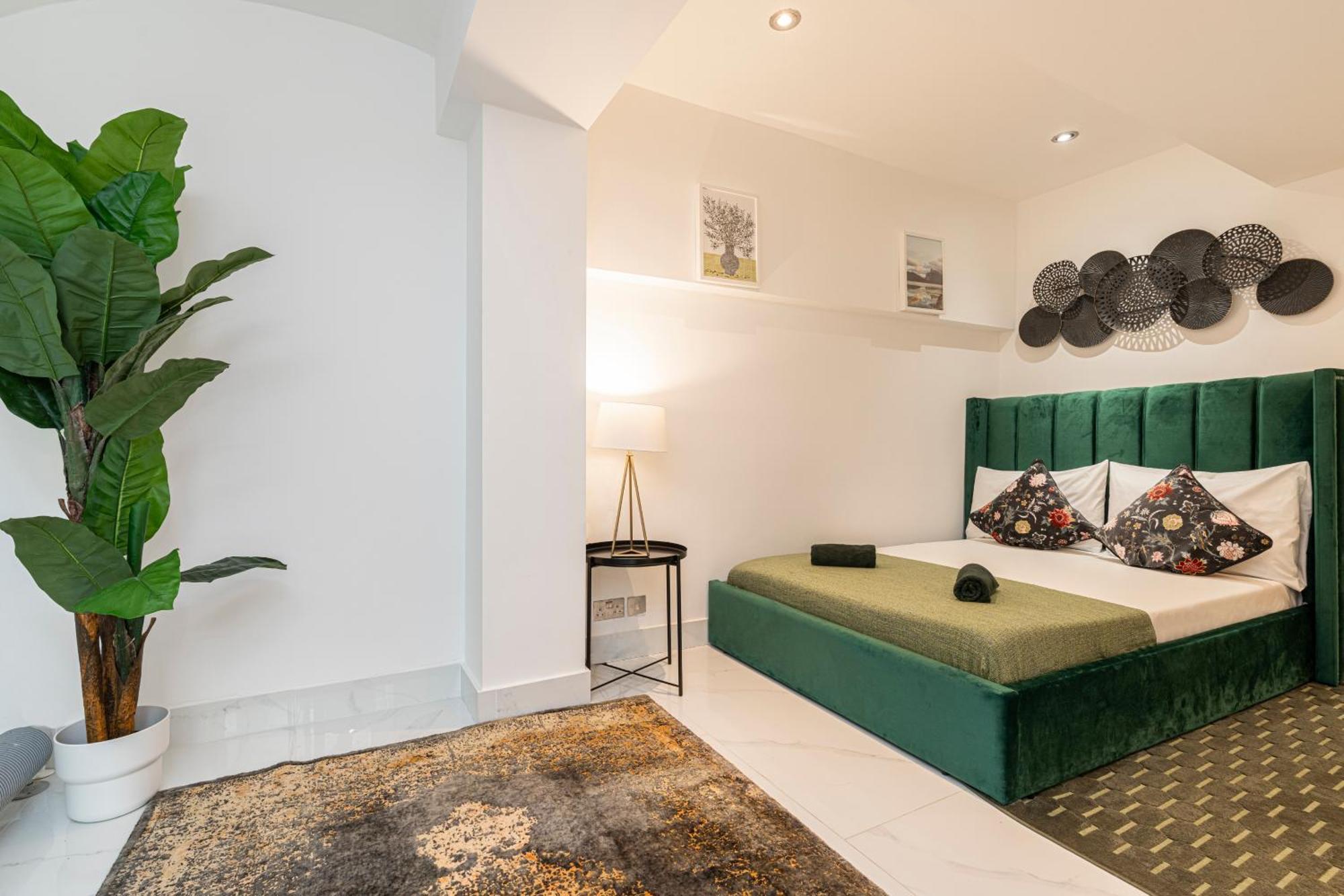 At Kensington Olympia Apartment *