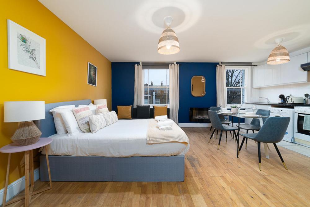 Modern & Cozy Just Steps From Hyde Park Apartamento *