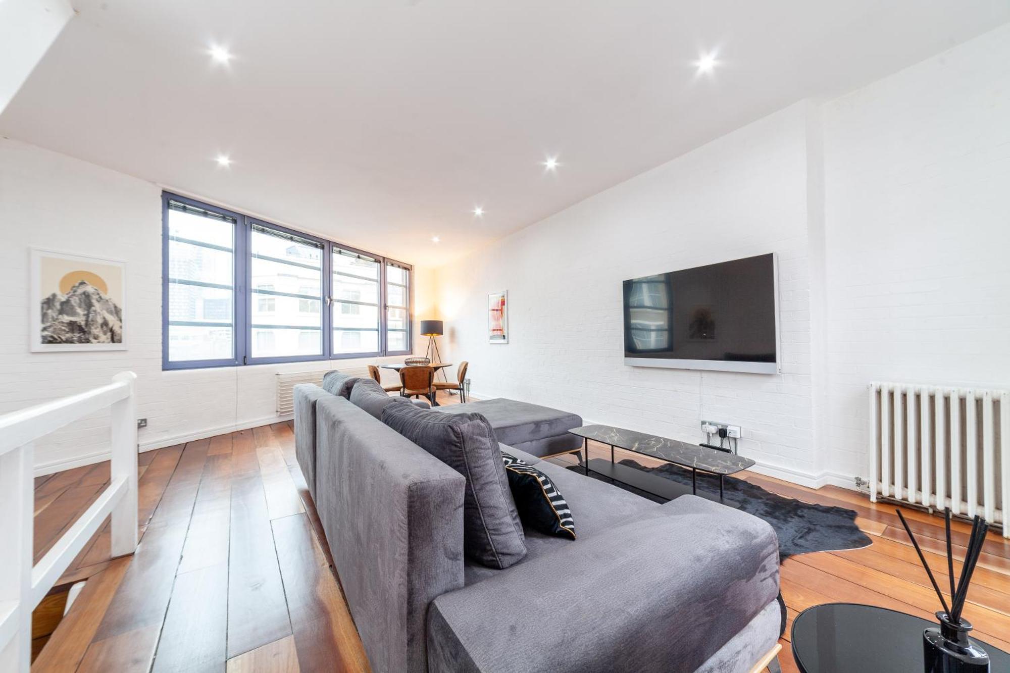 Penthouse 2br Duplex With Roof Terrace In Shoreditch