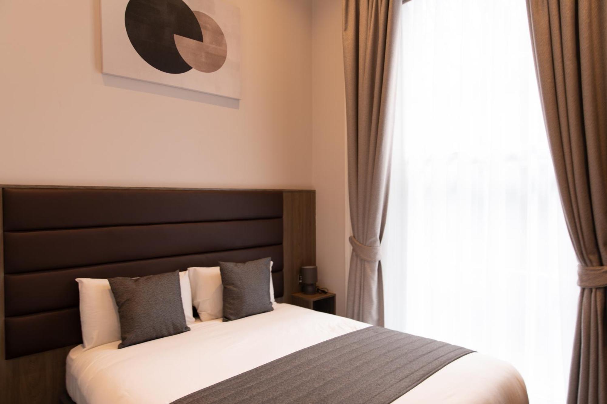Reem Hotel