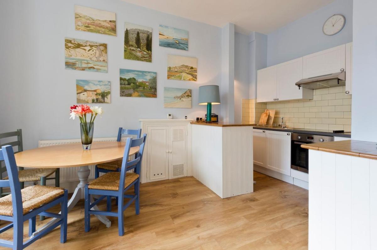Apartamento Notting Hill Charm -sleeps 5 - Urban Retreat *