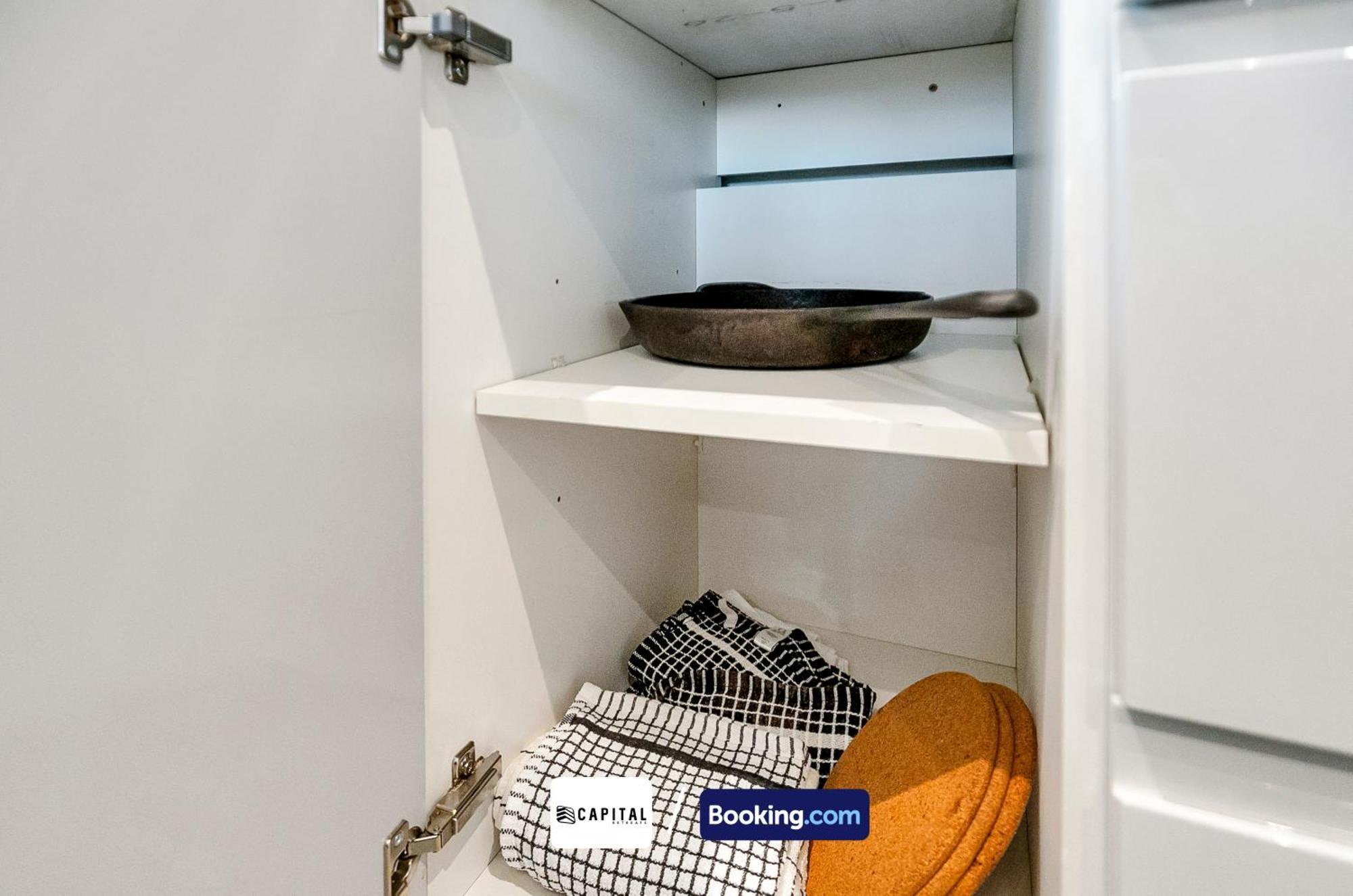 Apartment Cozy In Camden Town By Capital Retreats Short Lets & Serviced With Balcony, Free Wifi *