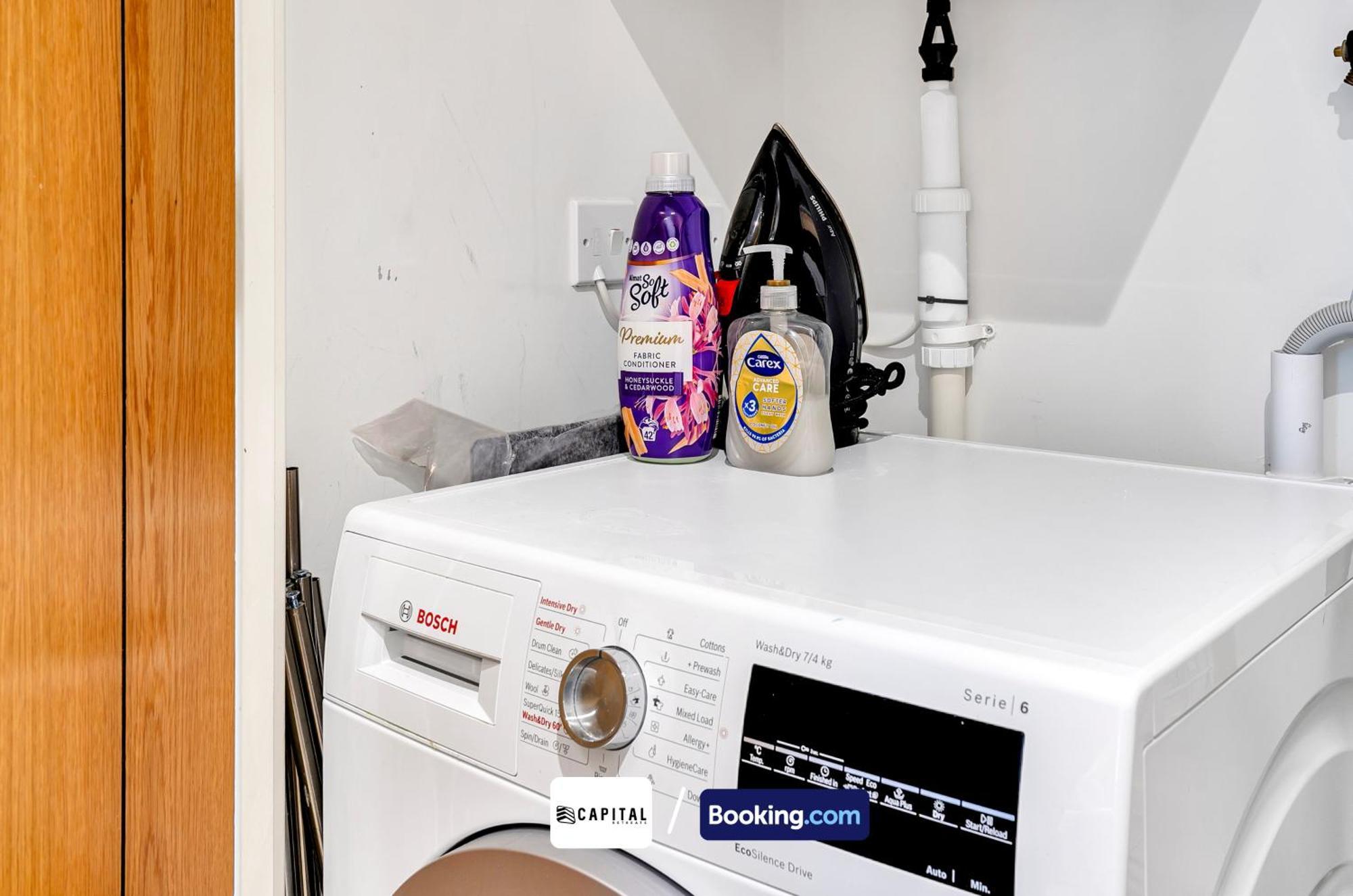 Cozy In Camden Town By Capital Retreats Short Lets & Serviced With Balcony, Free Wifi Apartment