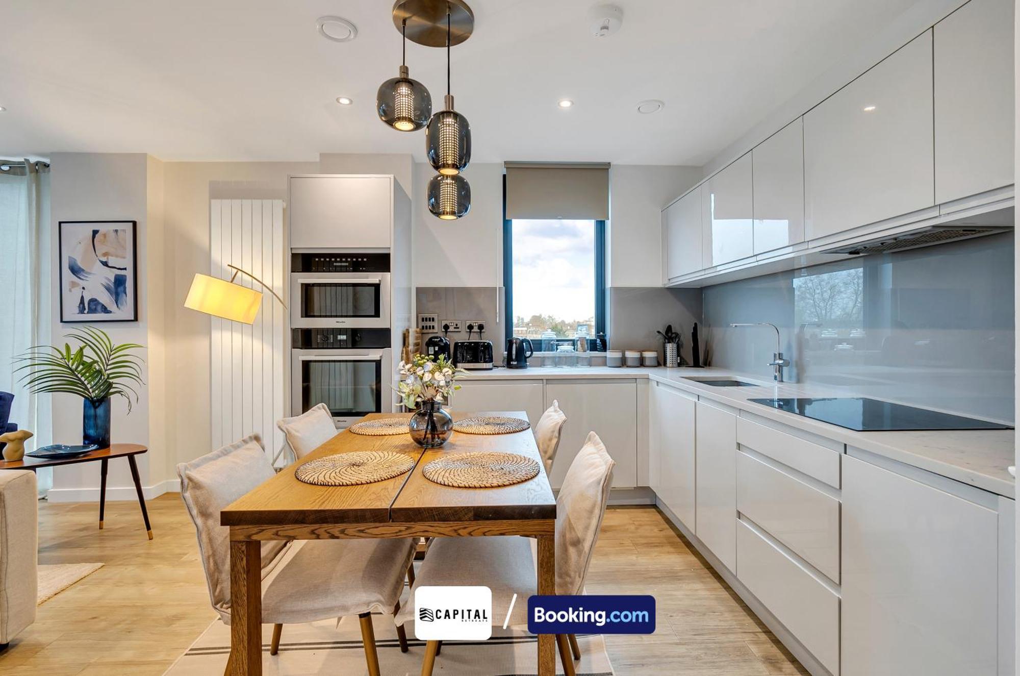 Cozy In Camden Town By Capital Retreats Short Lets & Serviced With Balcony, Free Wifi Apartment