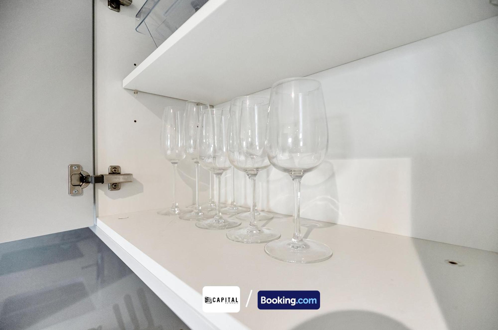 Cozy In Camden Town By Capital Retreats Short Lets & Serviced With Balcony, Free Wifi * London
