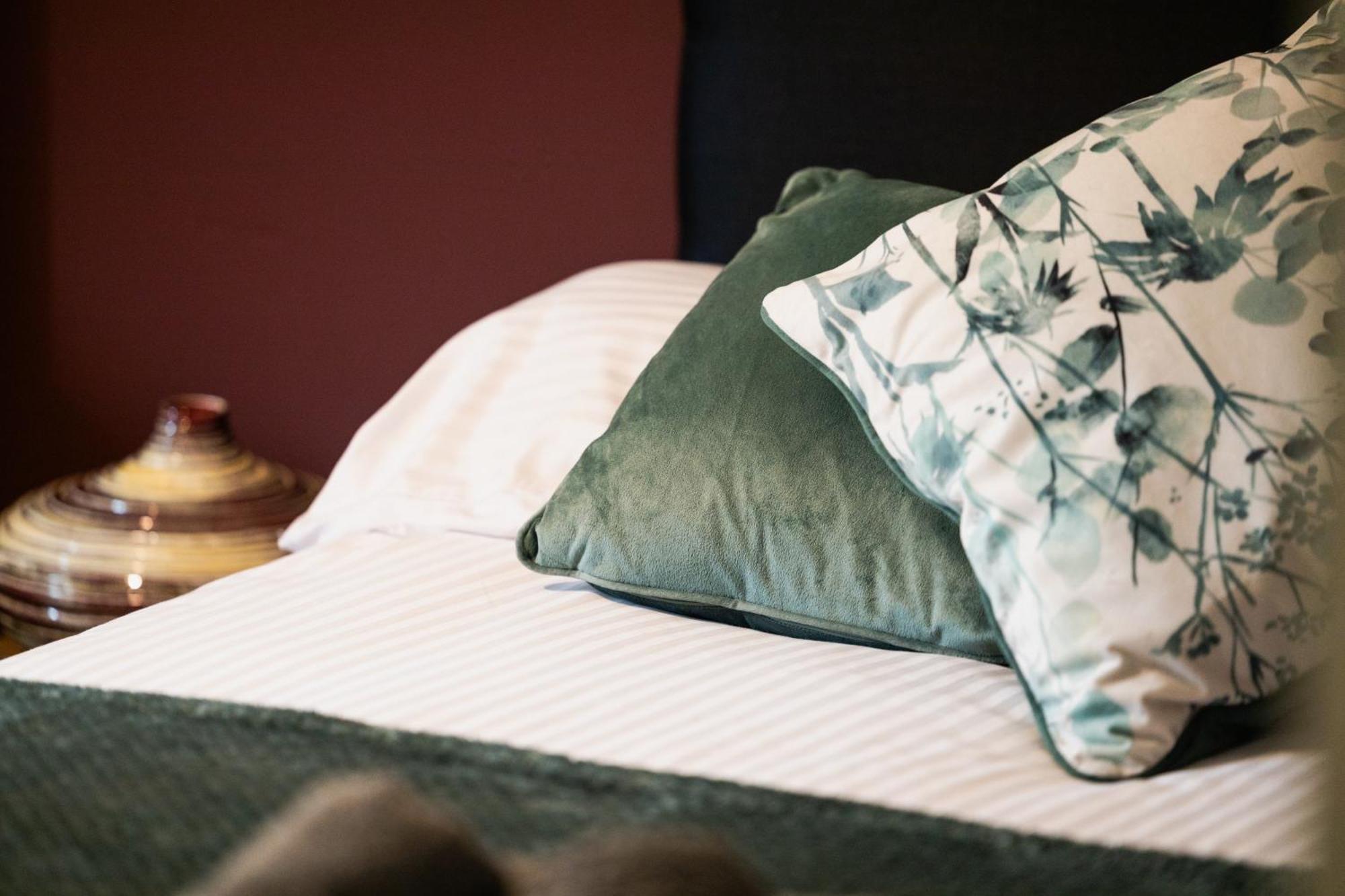 20 Percent Off -Promo Genius Offers-Citycenter Londonbridge Apartment With Parking-Wifi-Sleeps7-4Beds-Netflix-Family! * London