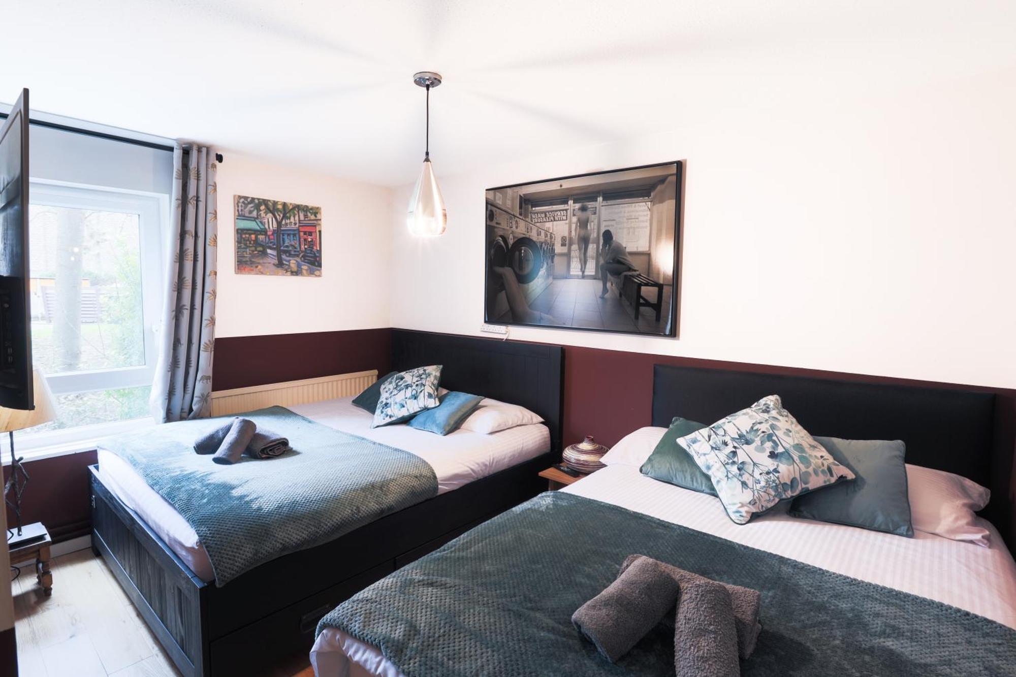 Apartment 20 Percent Off -Promo Genius Offers-Citycenter Londonbridge Apartment With Parking-Wifi-Sleeps7-4Beds-Netflix-Family! London