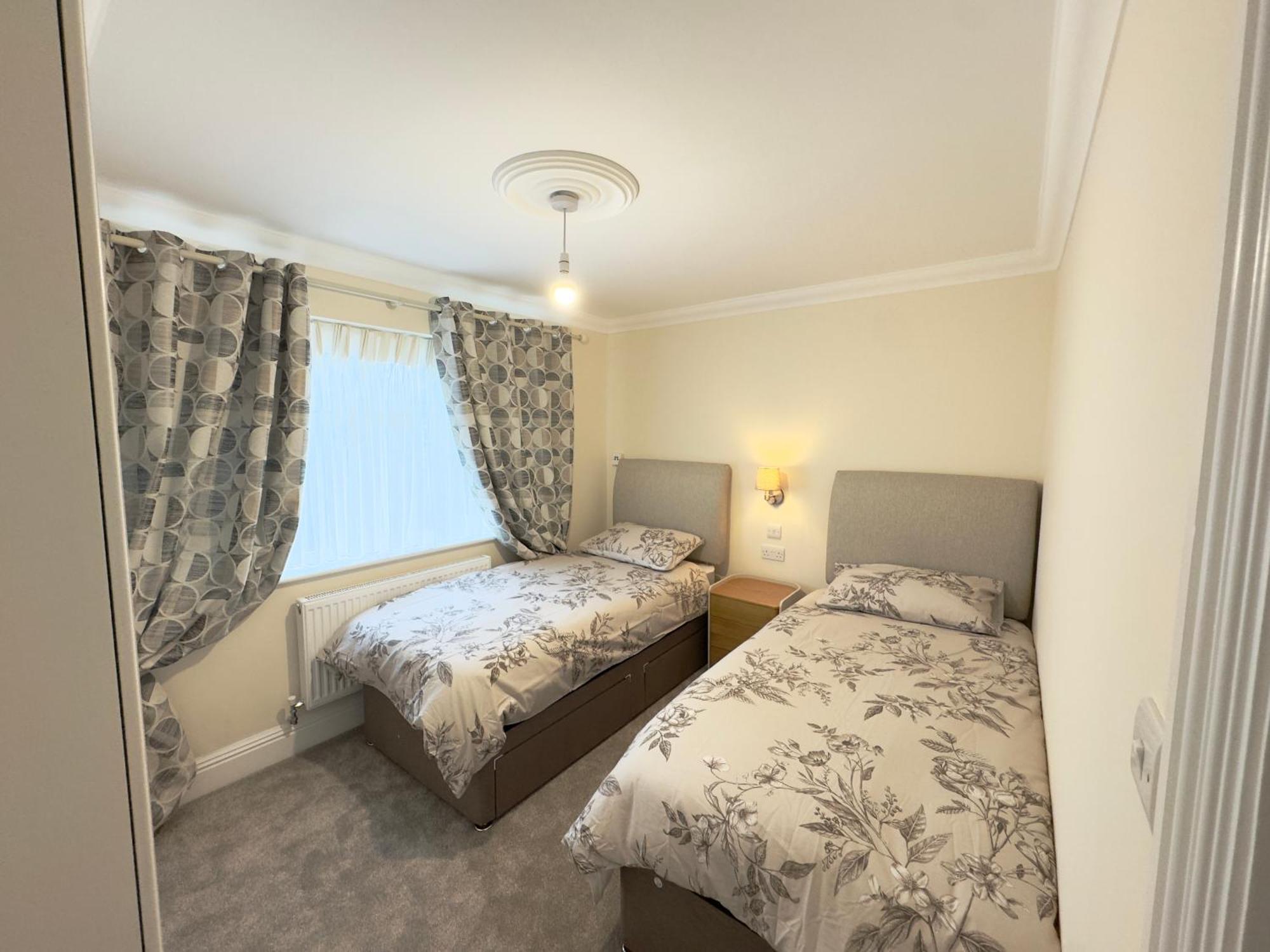 Hollycroft Apartment