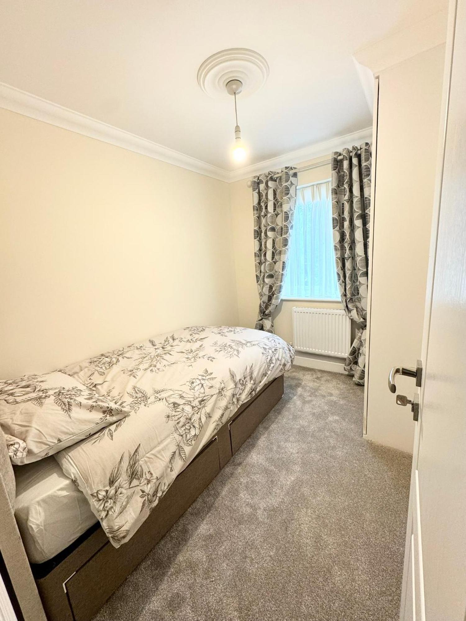 Hollycroft Apartment London