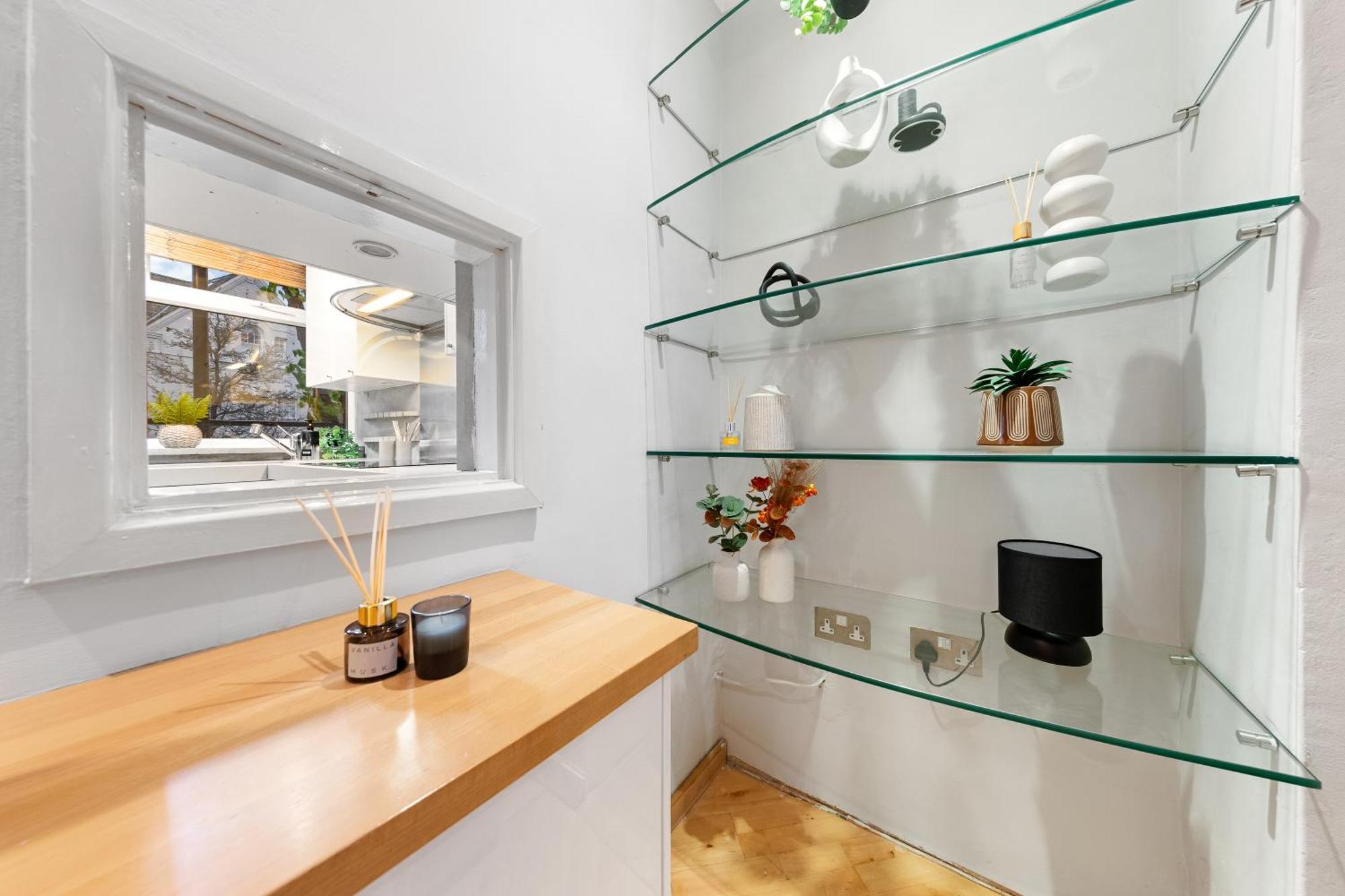 Luxe - Sleeps 6 - Putney & Stamford Bridge Apartment *