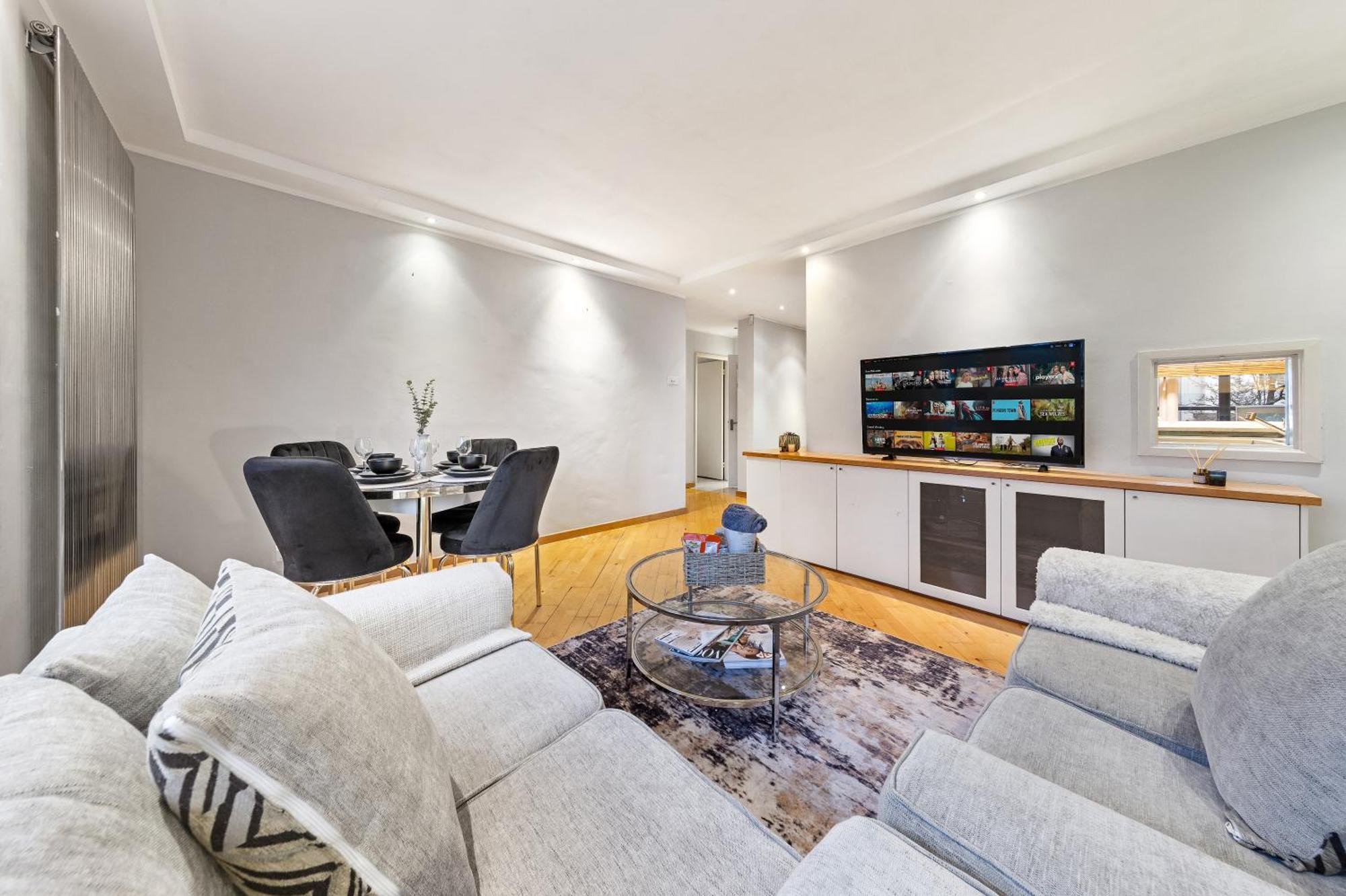 Luxe - Sleeps 6 - Putney & Stamford Bridge Apartment