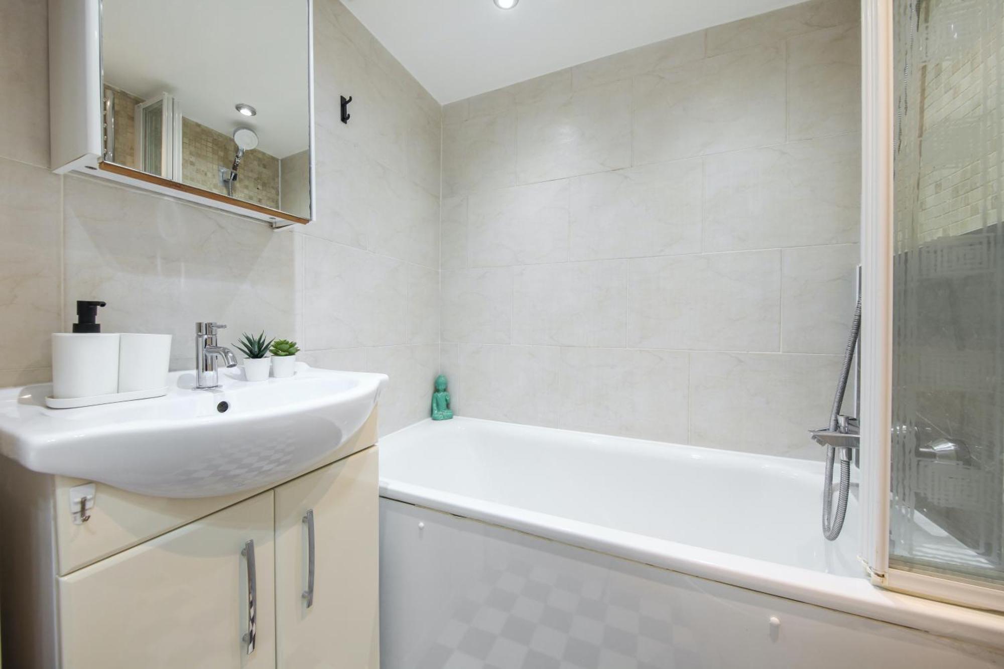 Apartment Hyde Park Haven, Up To 6 Sleeps By Keyhol Short Let