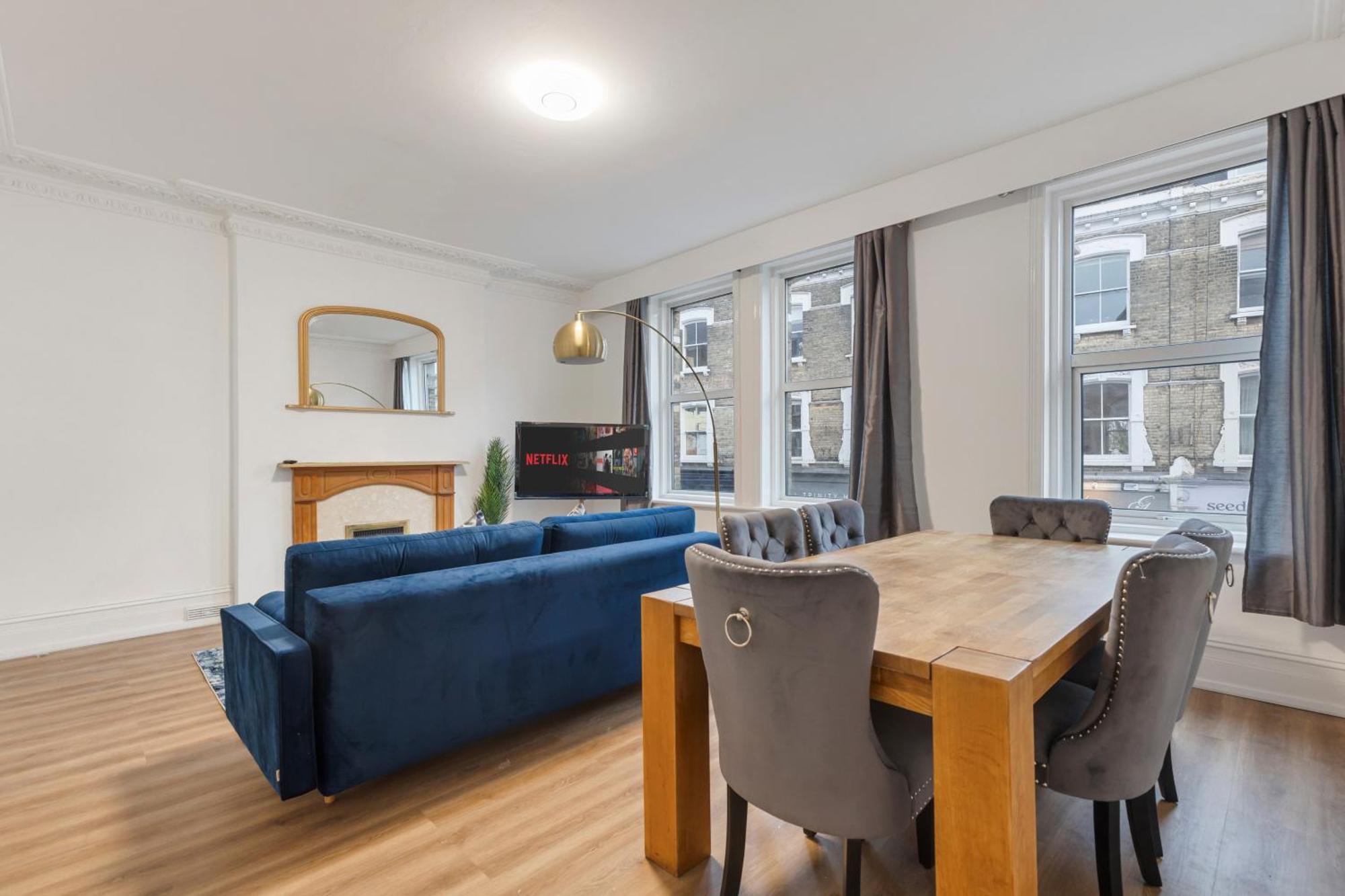 Modern 5-bedroom Fulham Flat - Sleeps 12 London