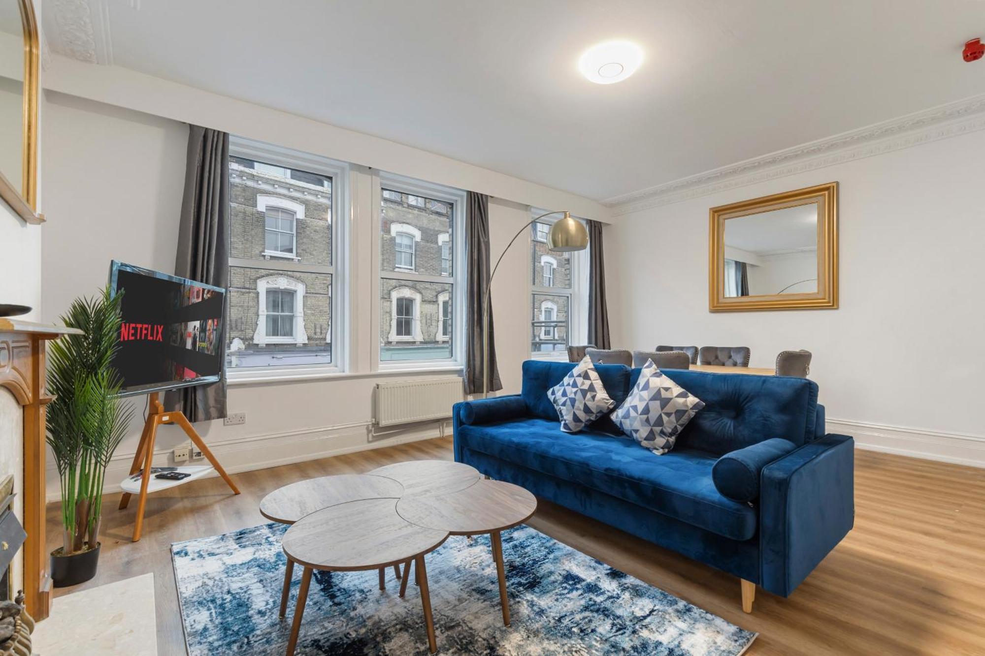 Modern 5-bedroom Fulham Flat - Sleeps 12 Apartment *