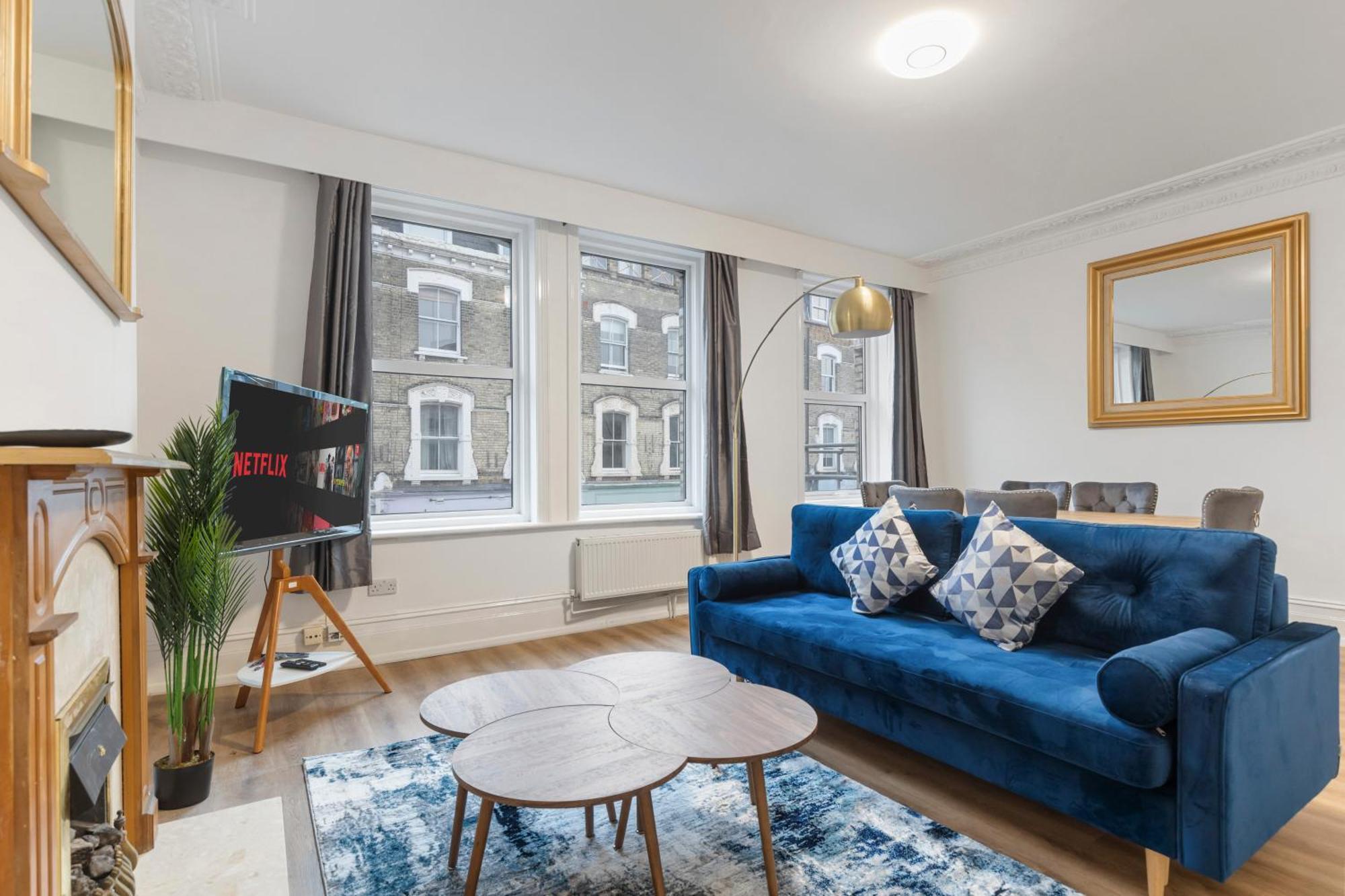 Modern 5-bedroom Fulham Flat - Sleeps 12 Apartment London