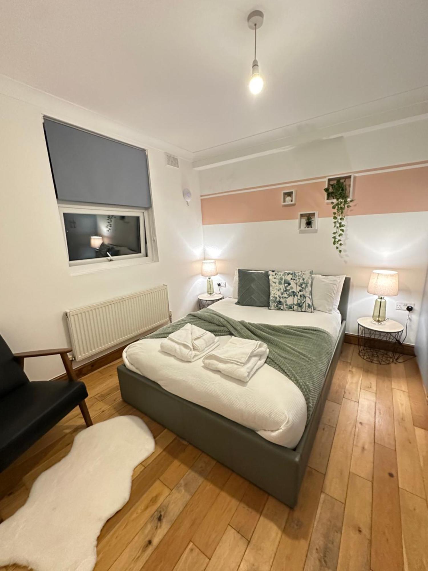 Cosy 1 Bedroom Flat Steps From Turnpike Ln Station *