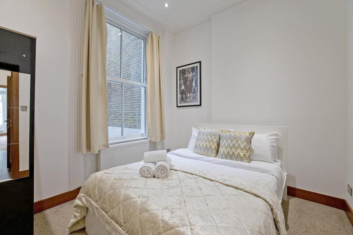 Charming 2-bed Holland Prk Rd * London