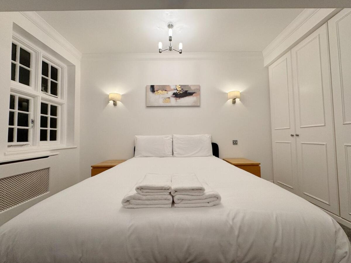 Spacious Penthouse Near Baker St *