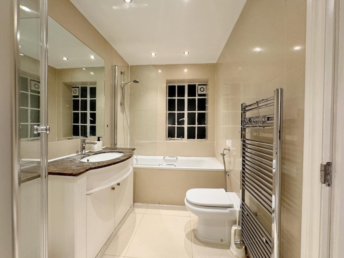 Spacious Penthouse Near Baker St Apartment London