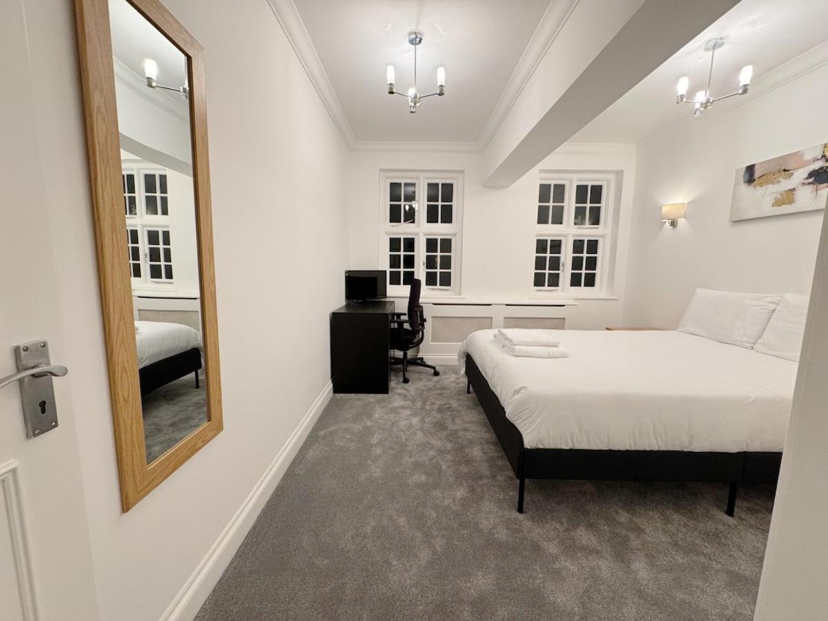 Spacious Penthouse Near Baker St Apartment *