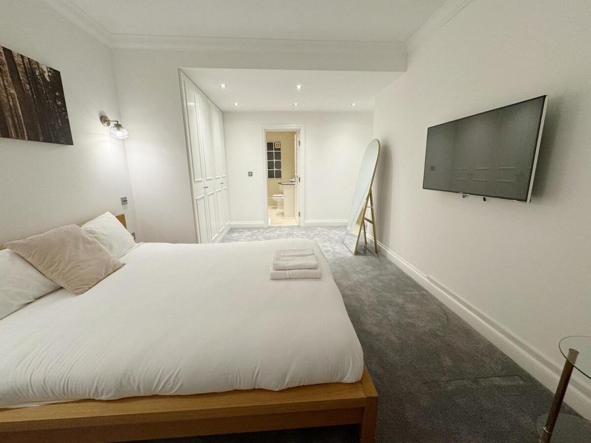 Spacious Penthouse Near Baker St Apartment *