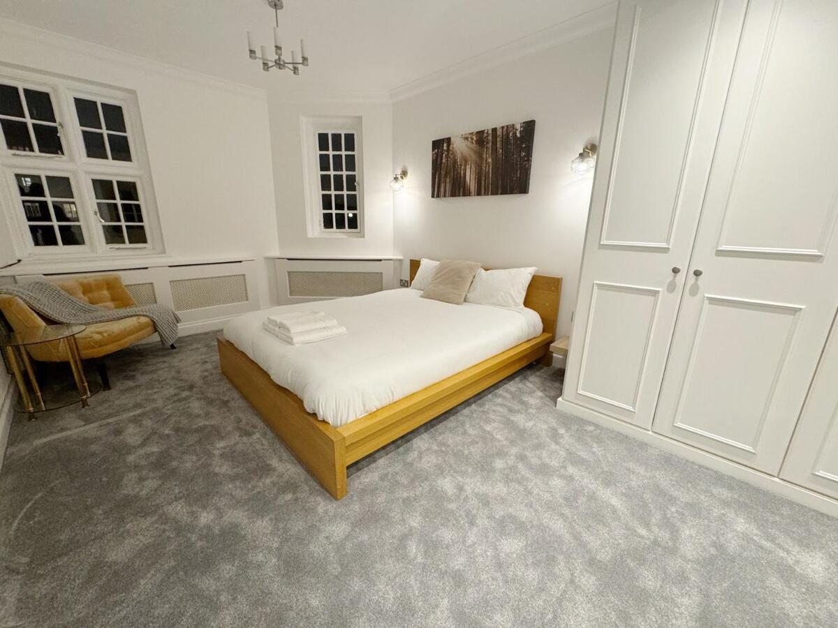 Spacious Penthouse Near Baker St * London