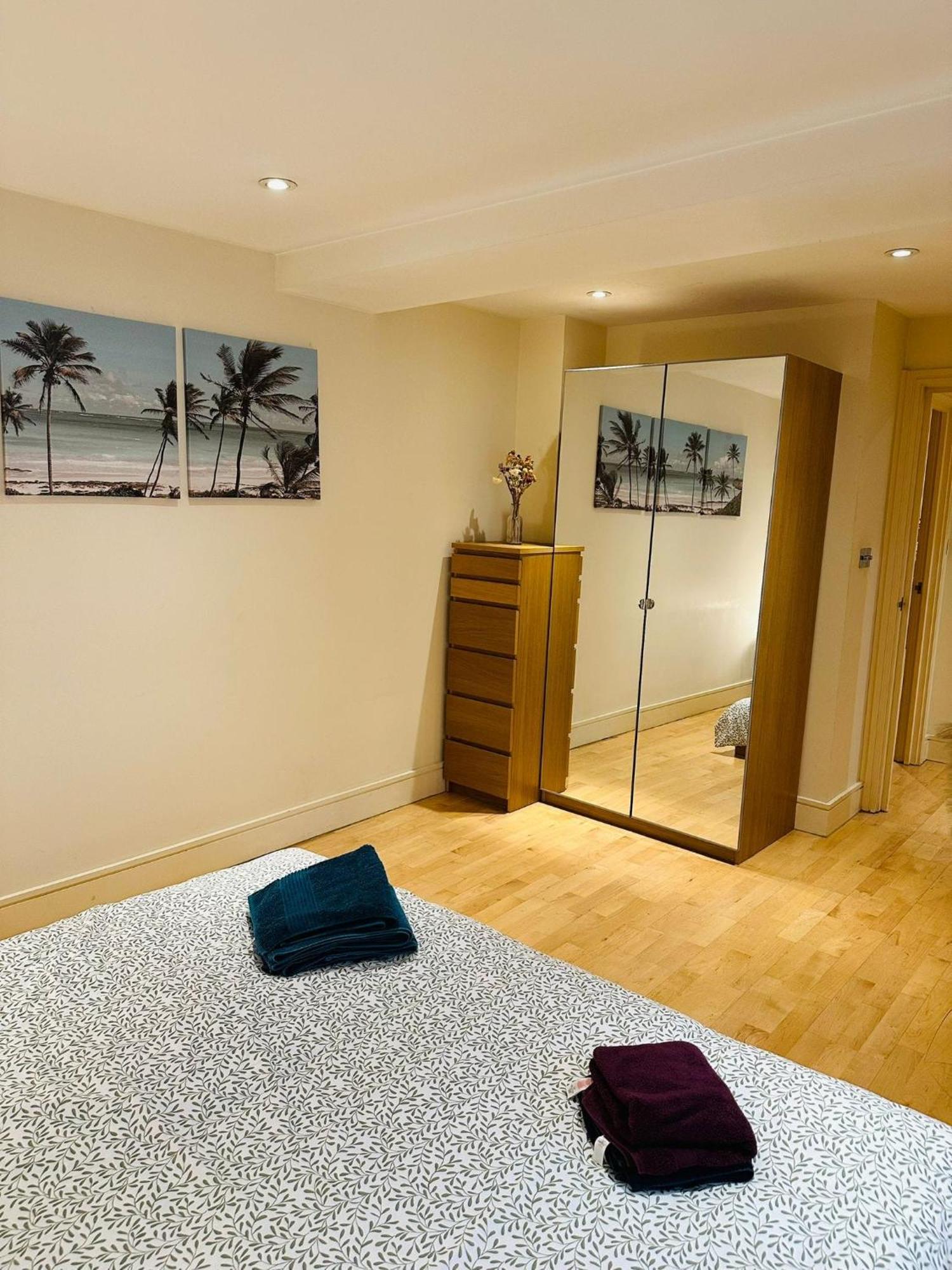 Hyde Park Lovely Apartment London