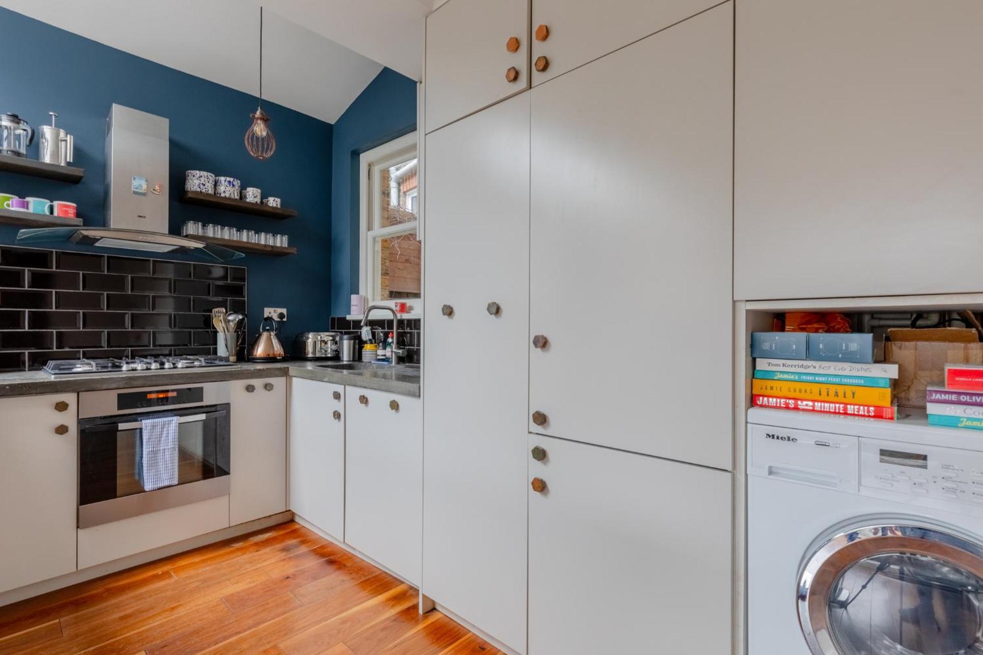 Period-chic 2bd Flat With Private Patio * London