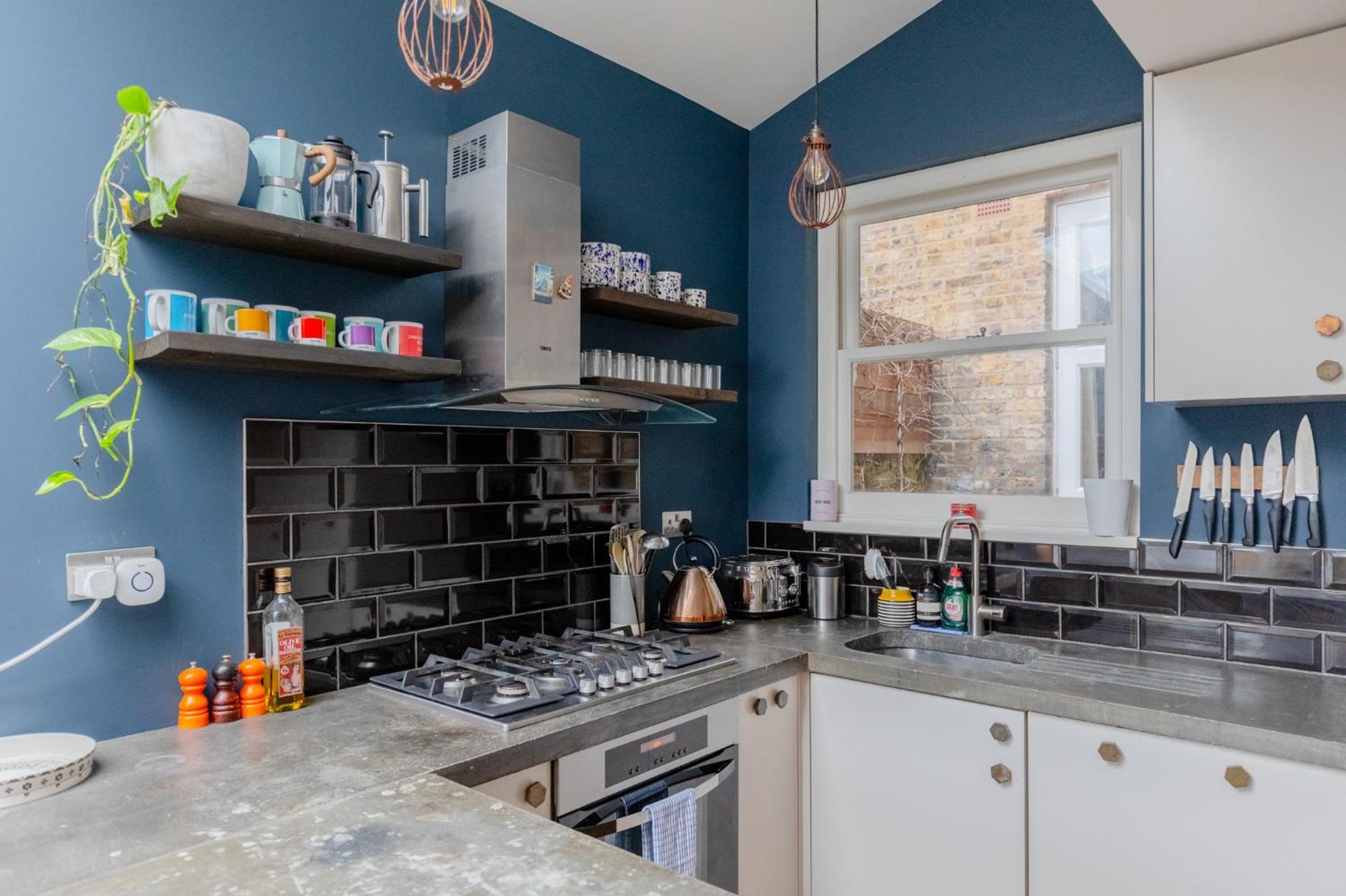 Period-chic 2bd Flat With Private Patio