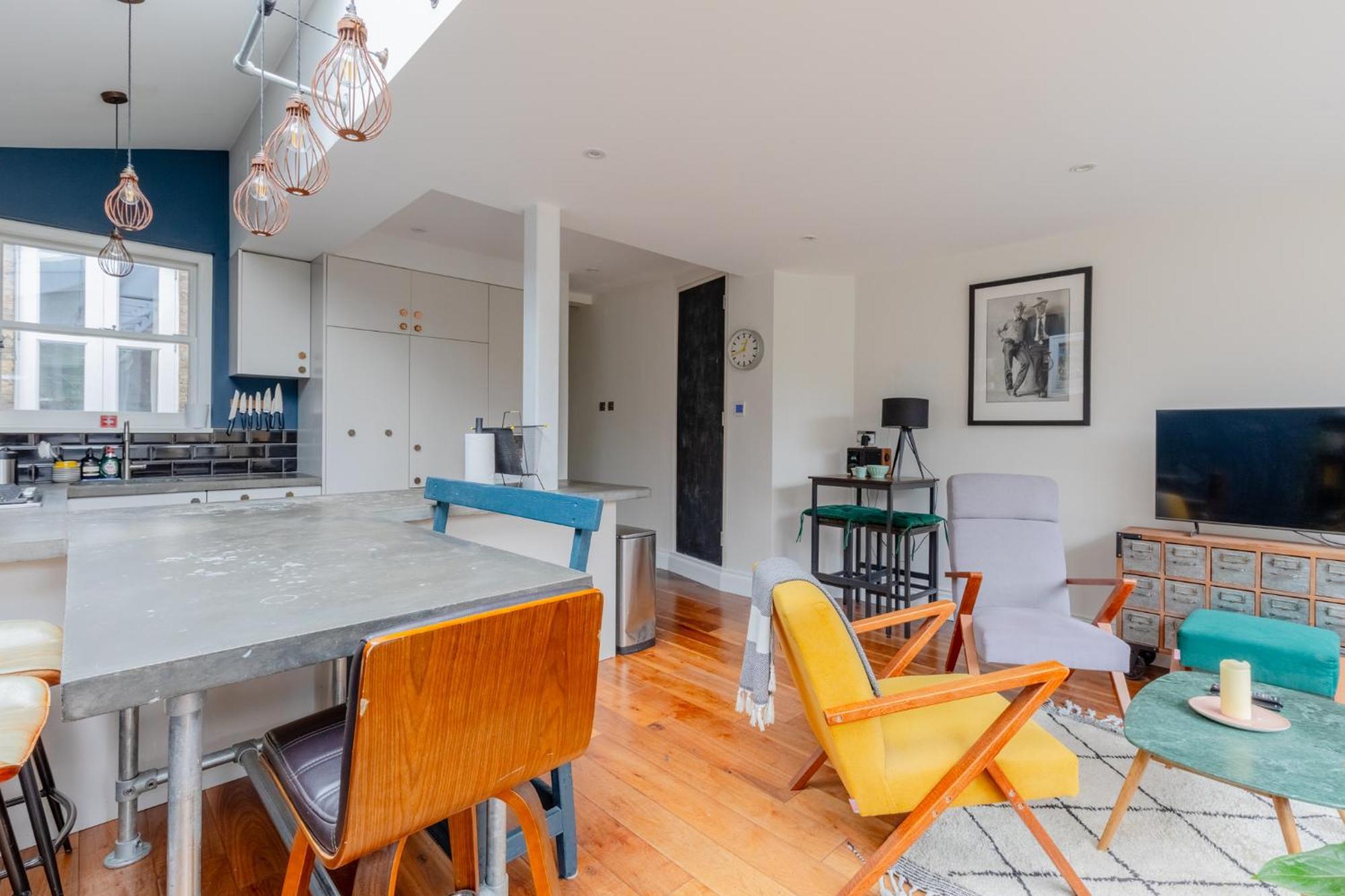 Apartment Period-chic 2bd Flat With Private Patio London