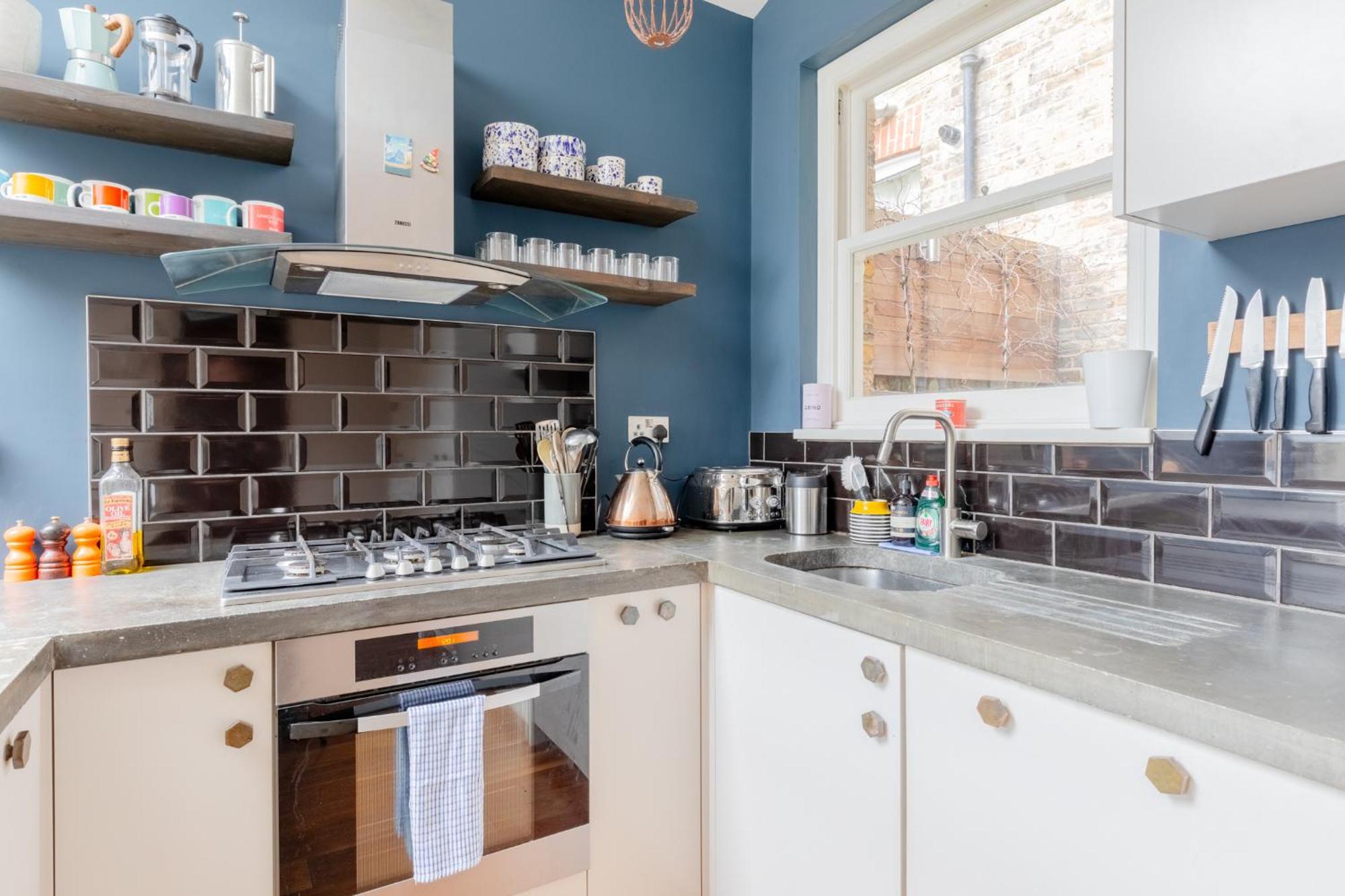 Period-chic 2bd Flat With Private Patio Apartment