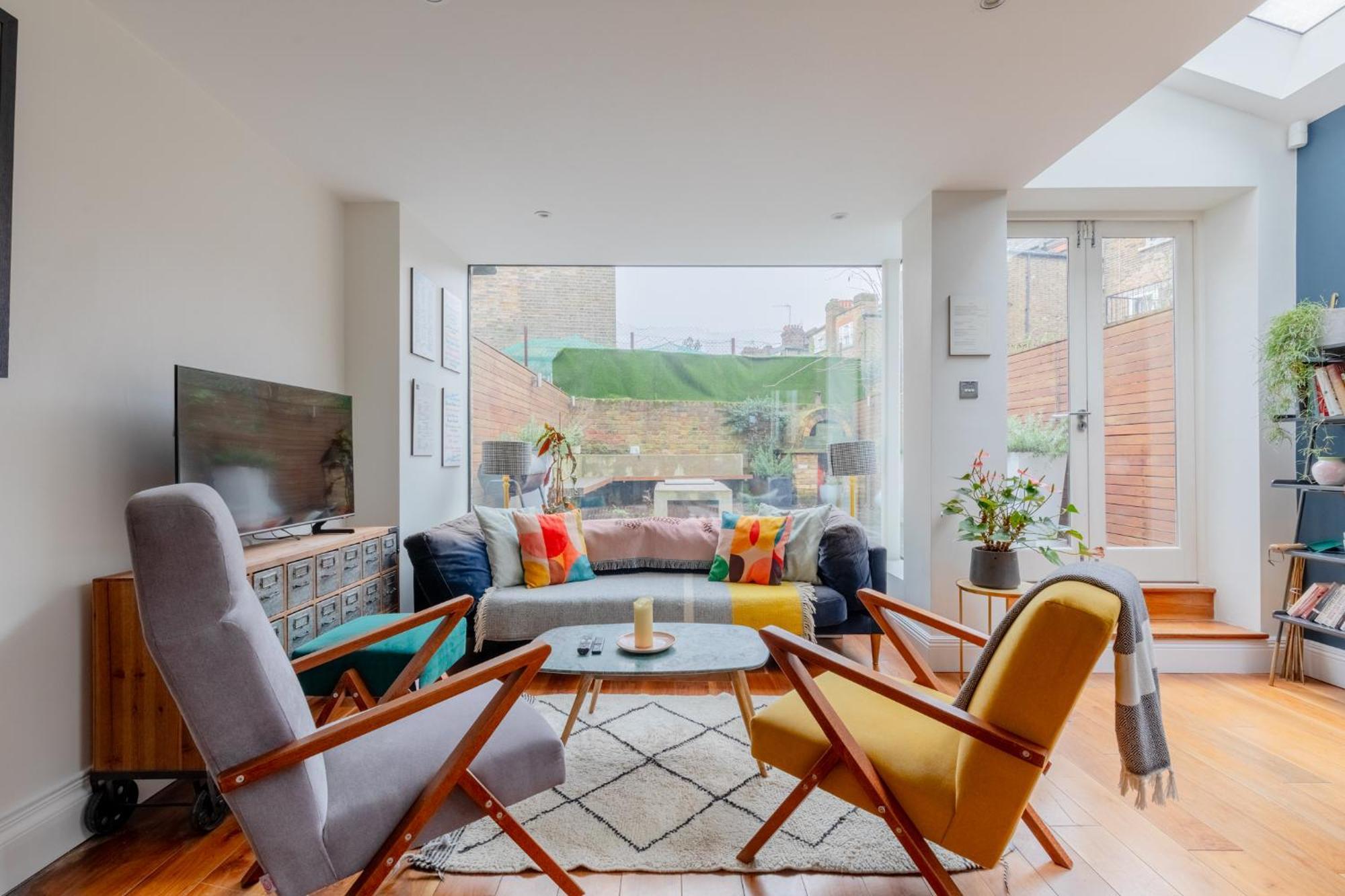 Apartment Period-chic 2bd Flat With Private Patio