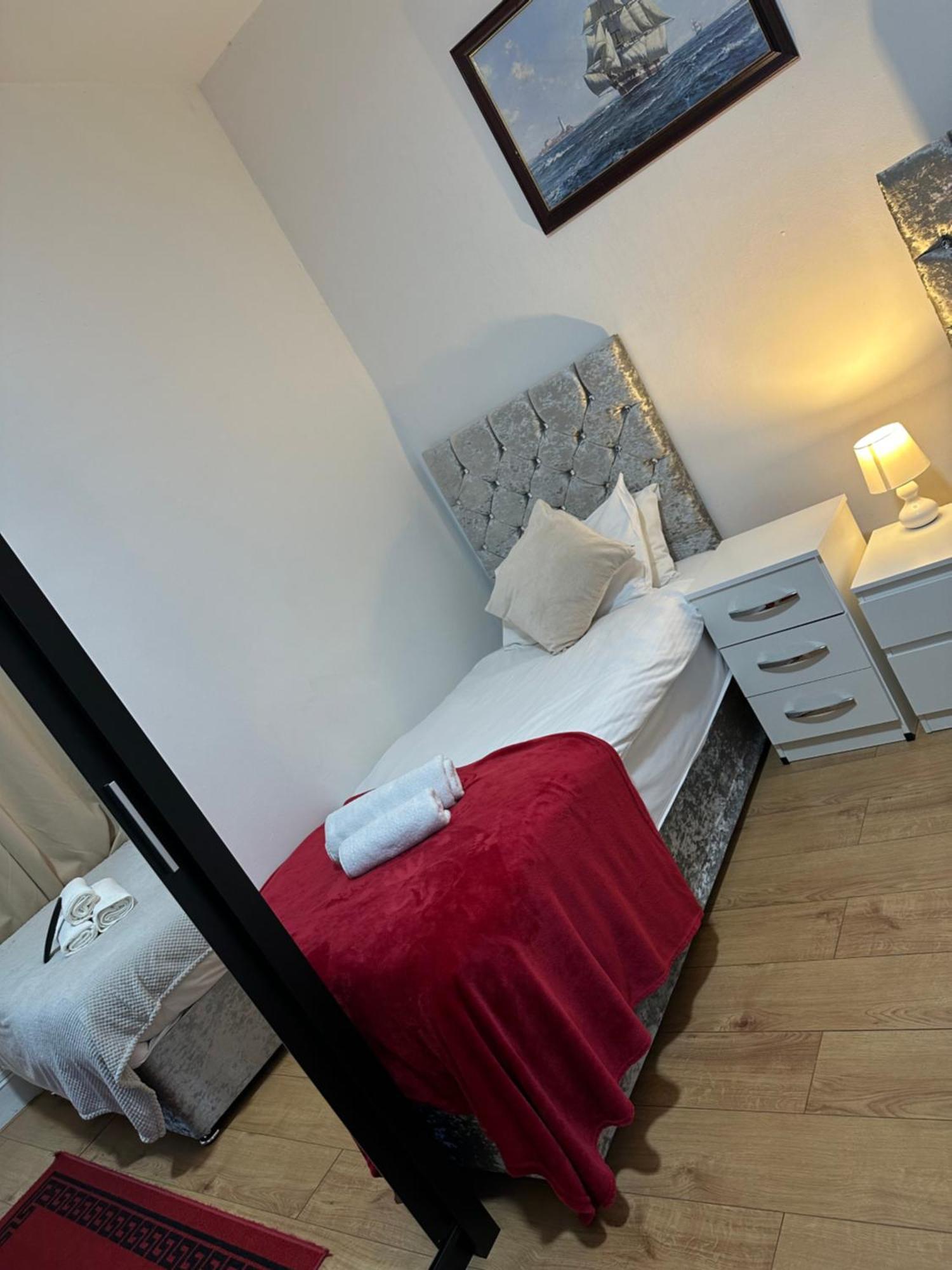 Bed & Breakfast Tower Bridge Roomzzzz London