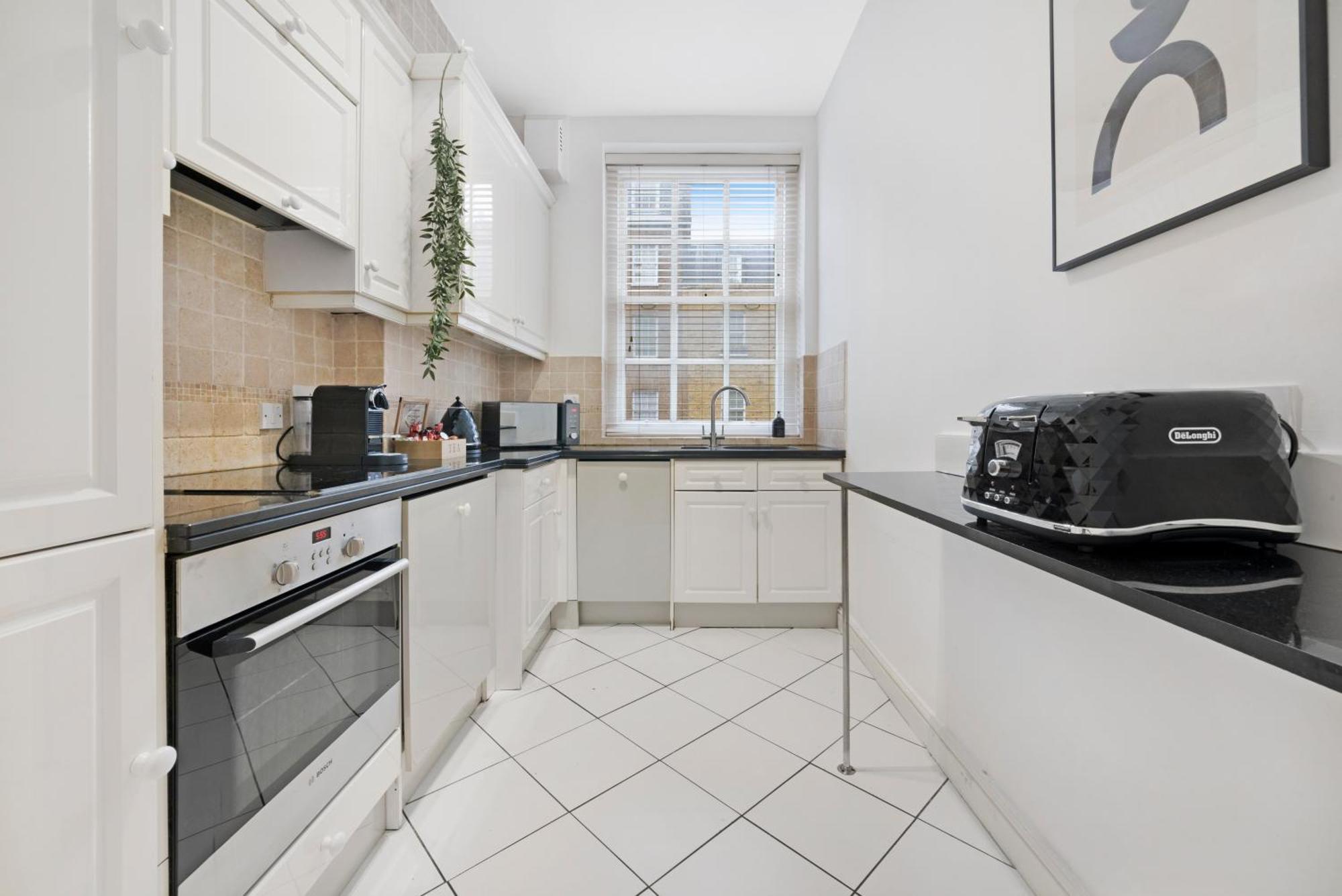 2 Bed Apartment- Mayfair 1 Apartment *
