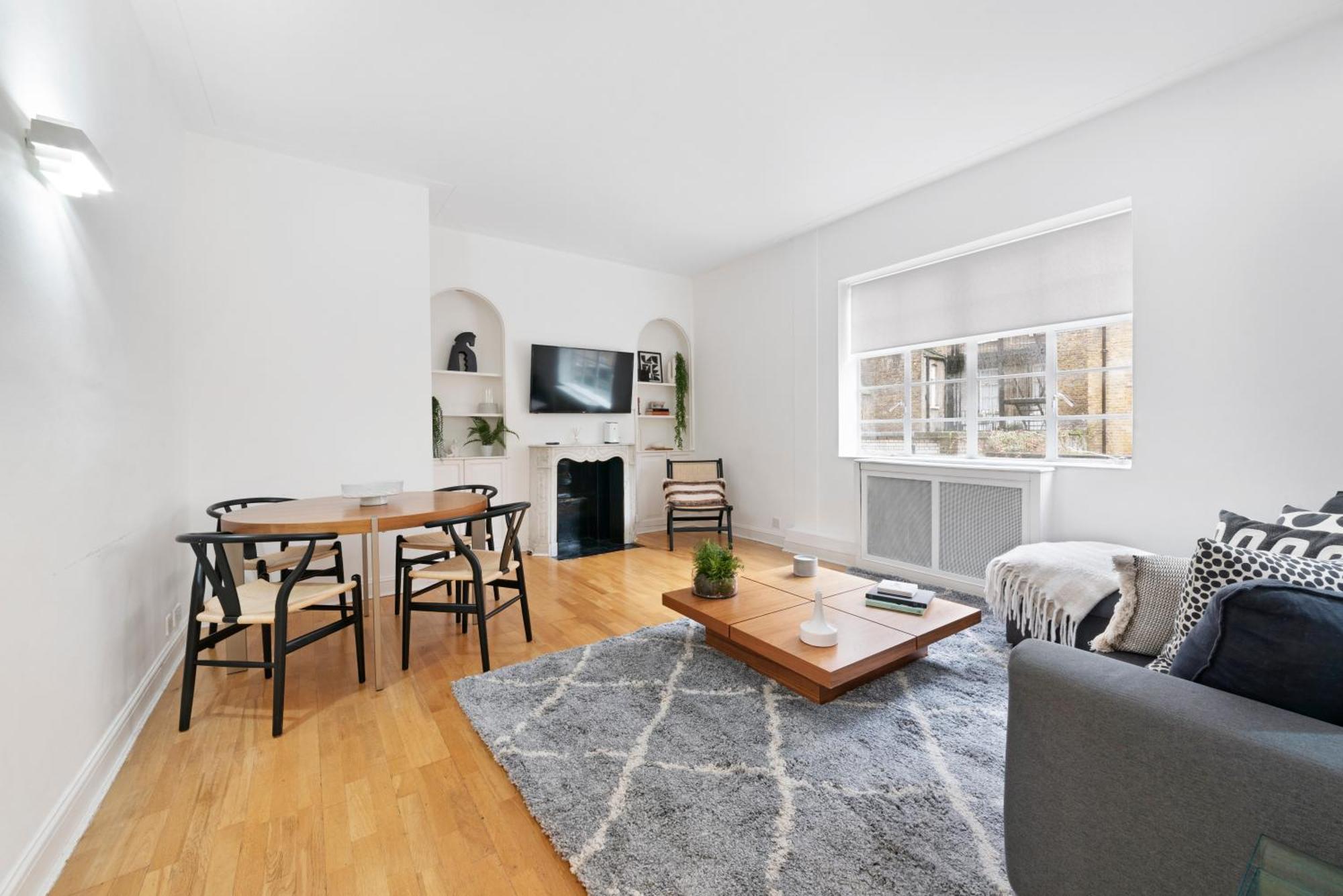 Apartment 2 Bed Apartment- Mayfair 1 *