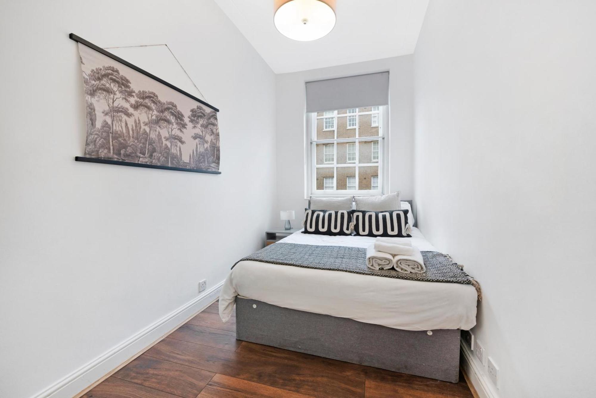 2 Bed Apartment- Mayfair 1 London