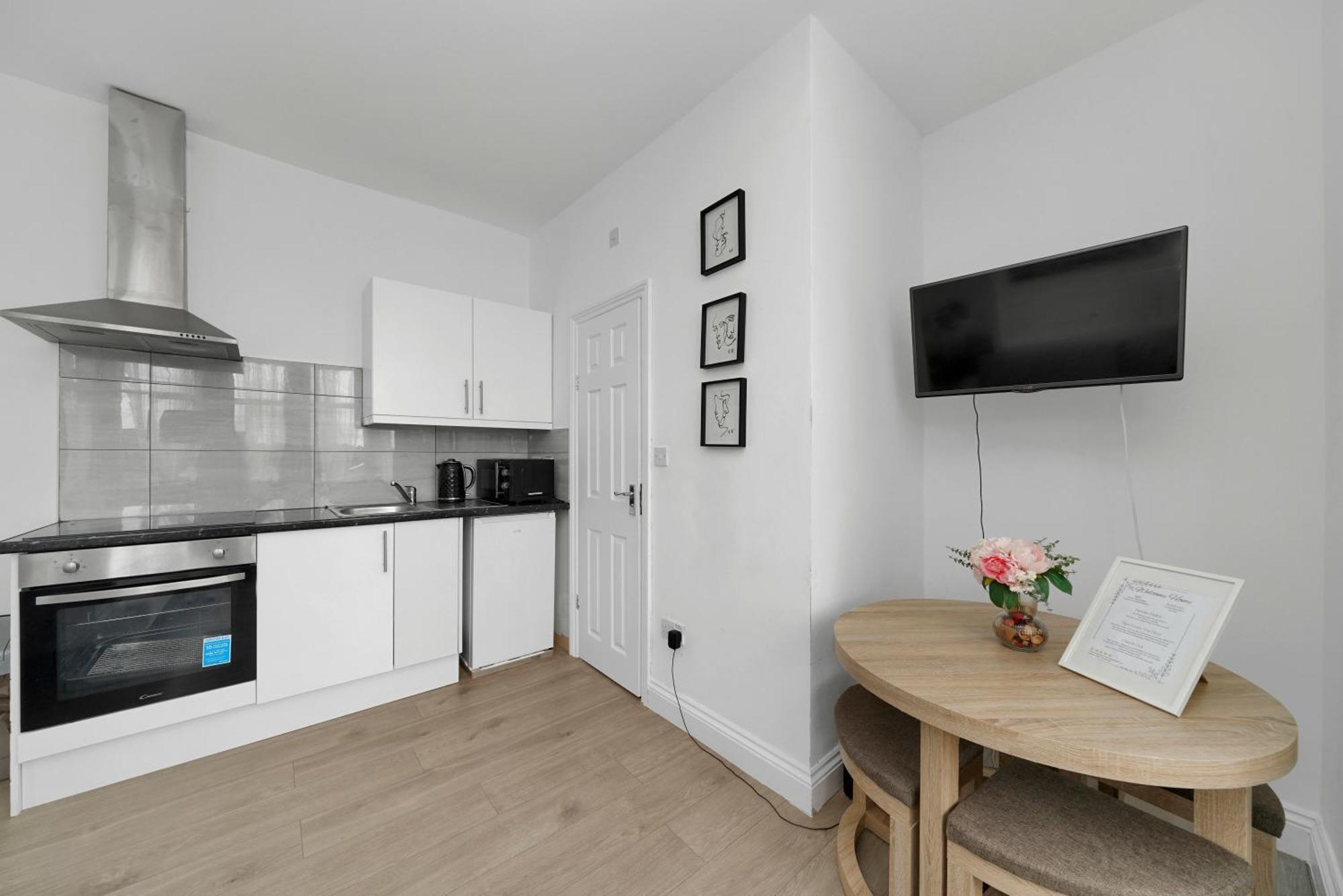 Leilighet Startlet - On Elizabeth Line With Free Parking