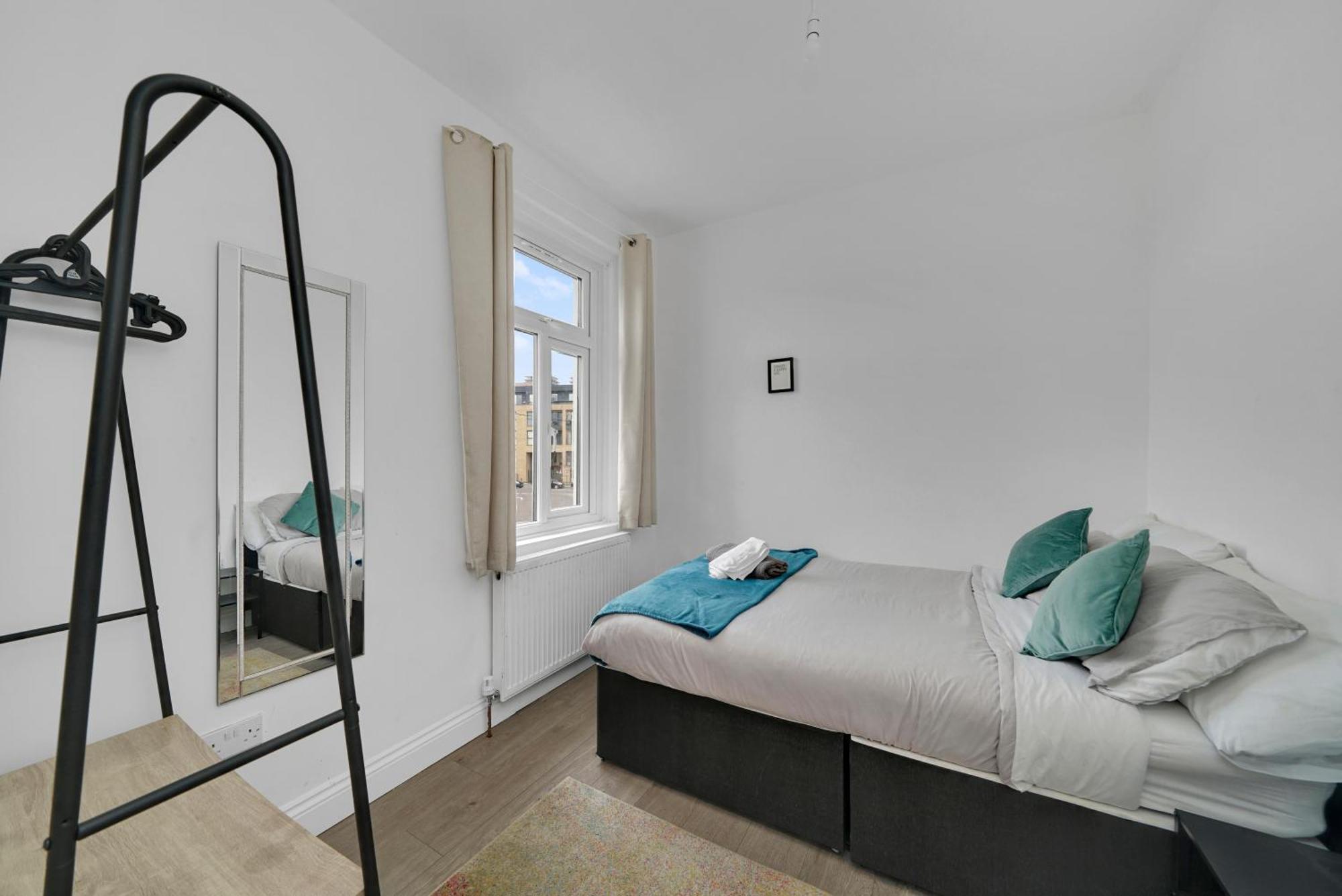 Startlet - On Elizabeth Line With Free Parking Leilighet *