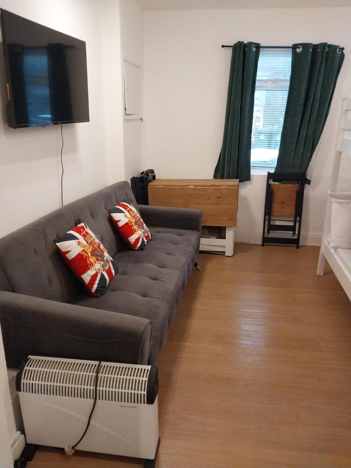 In Edgware Road Guest house