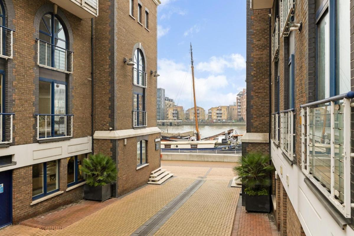 The Riverbank Hideaway Londen