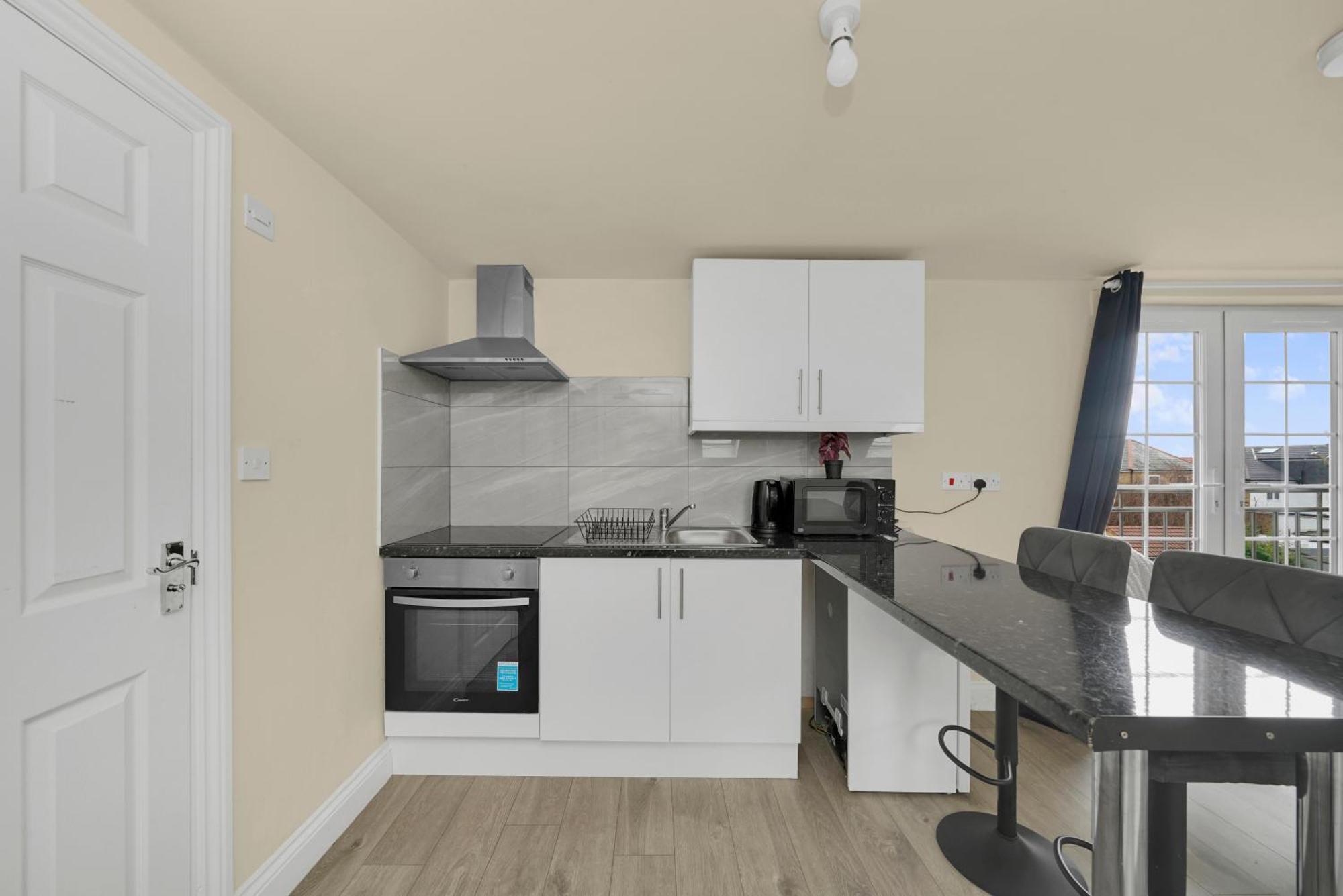 Leilighet Cosy On Elizabeth Line - Free Parking London