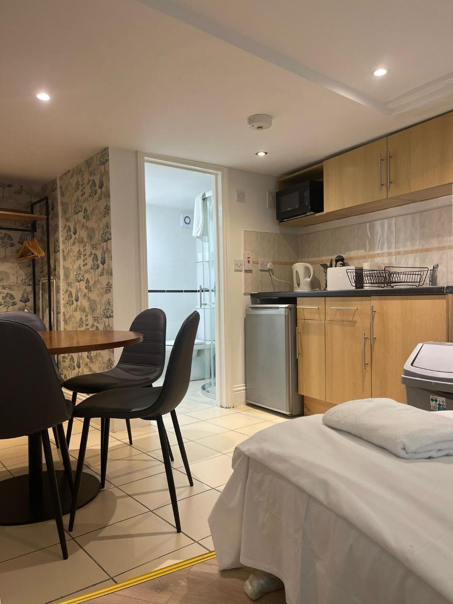 Quintuple Close To King's Cross Apartment