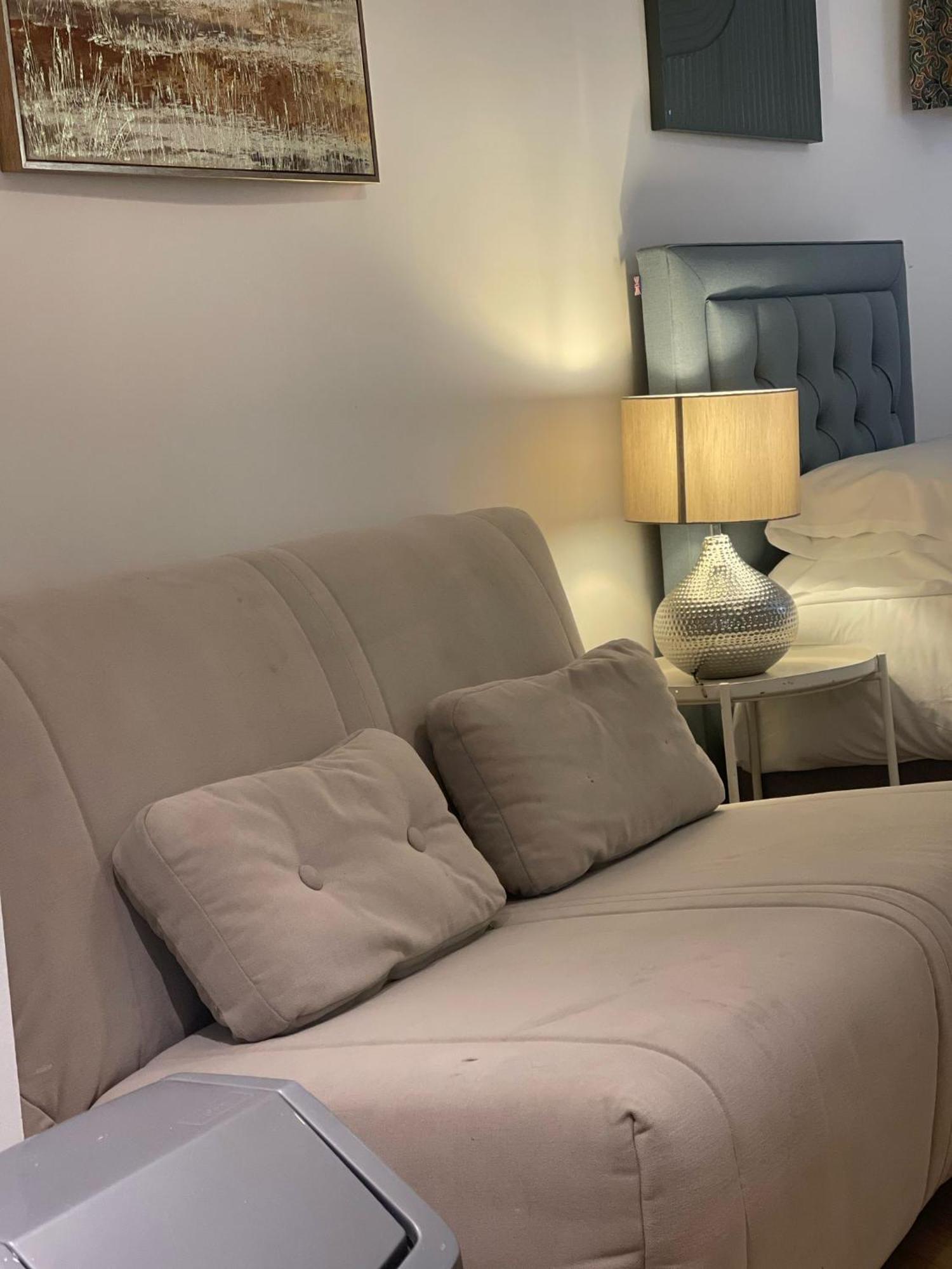 Quintuple Close To King's Cross Apartment London
