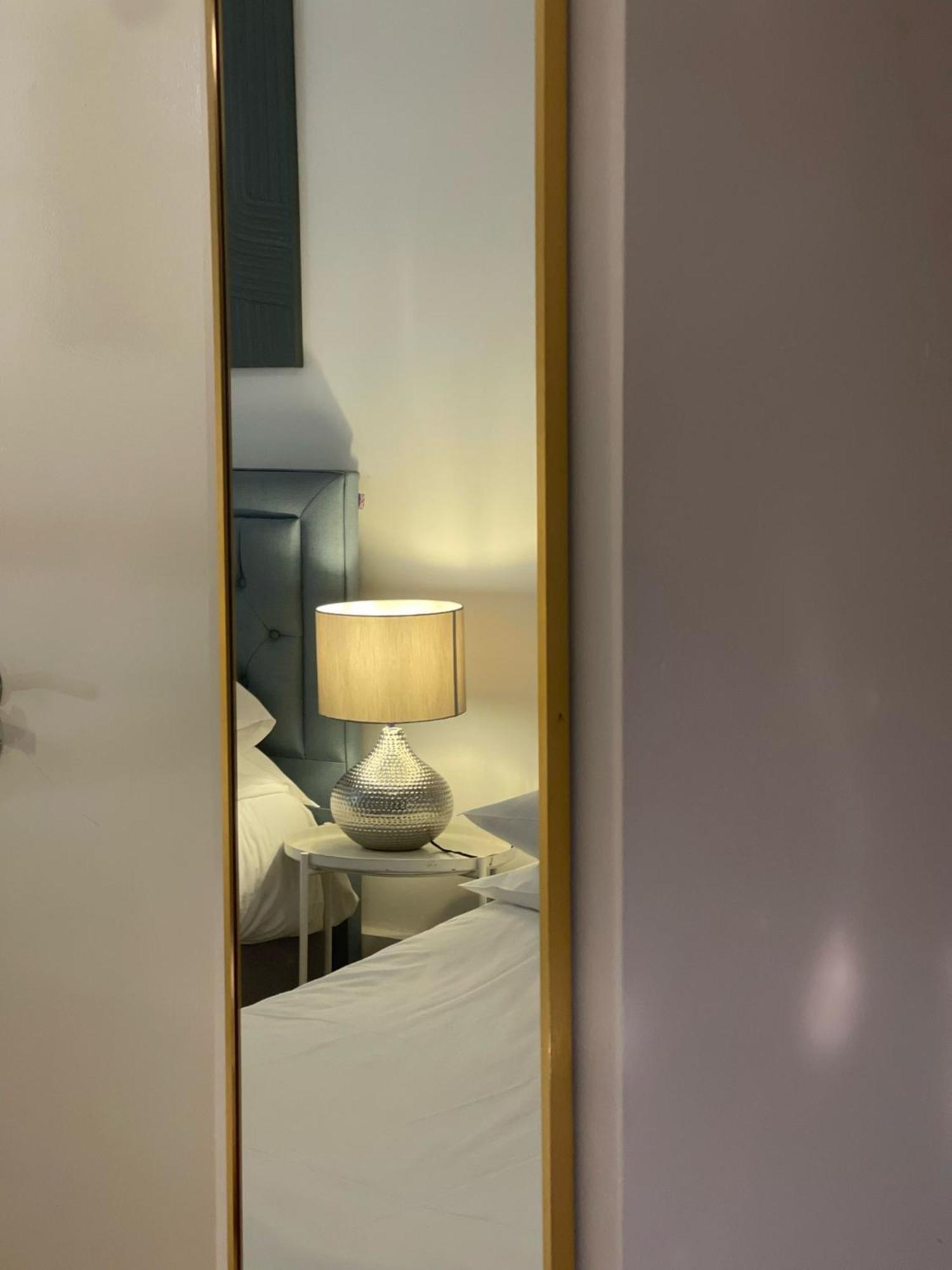Quintuple Close To King's Cross London