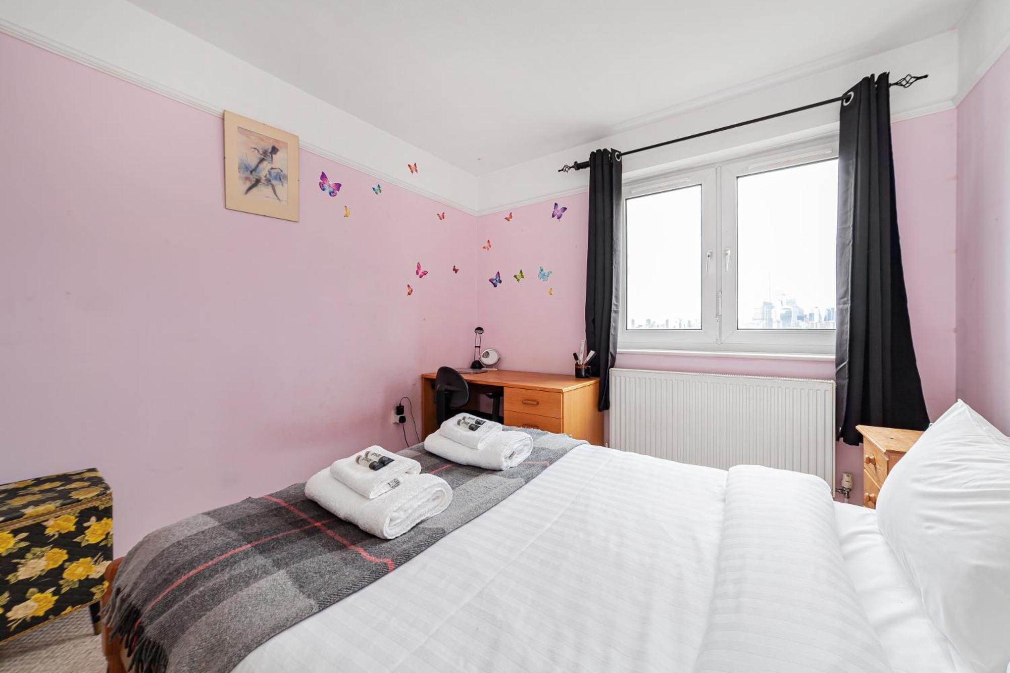 Elegant 1br Flat With Balcony & View, Walworth London
